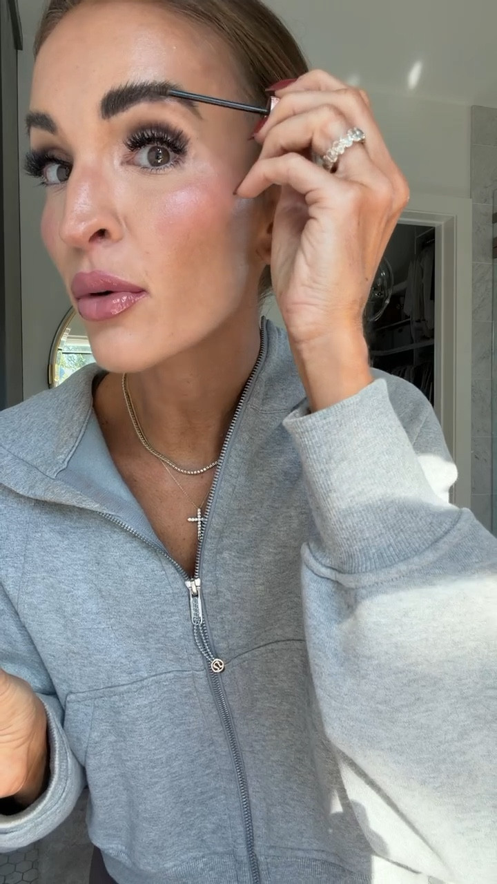 y’all know my love runs deep for this brow serum! 🤎 grabbed mine @nordstrombeauty and got some for my mom too! 🎁 #nordstrompartner 

#LTKGiftGuide #LTKBeauty