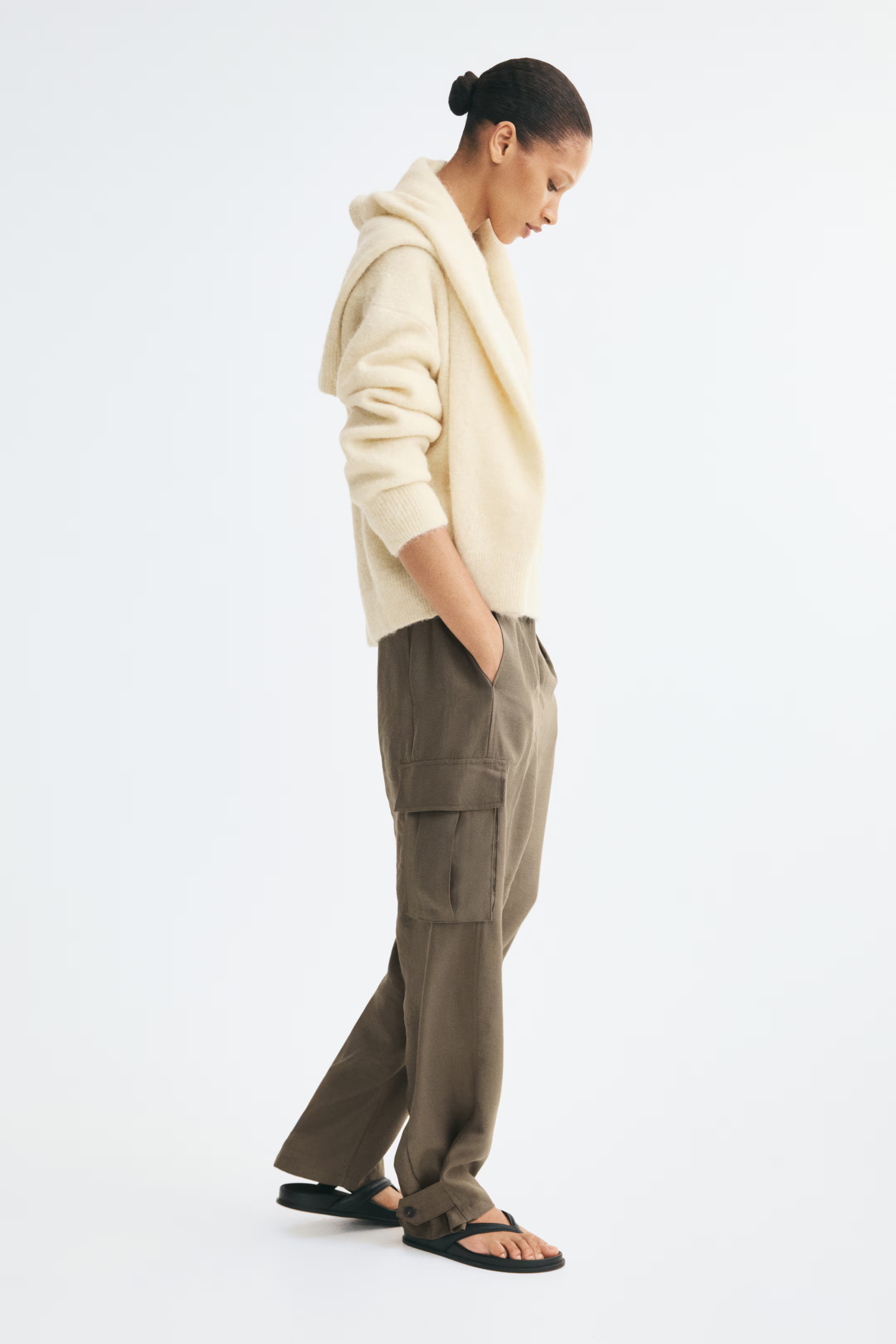 Barrel cargo trousers | H&M (UK, MY, IN, SG, PH, TW, HK)