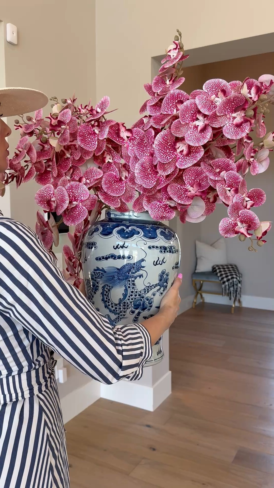 I’m obsessed with this Phoenix Rising Vase from @alicelanehome . The blue and white detail is just STUNNING, and the orchids make the whole look feel so elevated. 

Linking everything on my LTK & stories, which is part of their Anniversary sale! 💙🤍🙌 SHOP HERE https://liketk.it/5iNIy

Video by my mama 🥰 @jacquie.elcox 

#alicelanehome #alicelane #styleover40 #level40 #chicdesigns