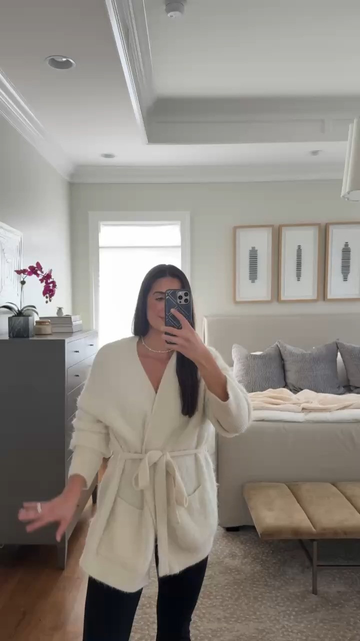 Great for transitioning into spring!

tts: size down 1!

barefoot dreams, barefoot, vitality, cozy robe, cozy cardigan robe, revolve, revole finds, grace white

#LTKootd #LTKgrwm #LTKmomlife