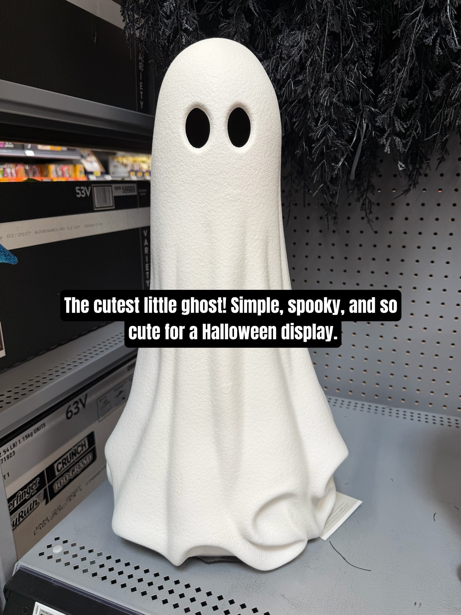 The cutest ghost! Grab two to put in front of your front door or mantel. The cutest spooky Halloween find.

fall decor

#LTKHome #LTKSeasonal