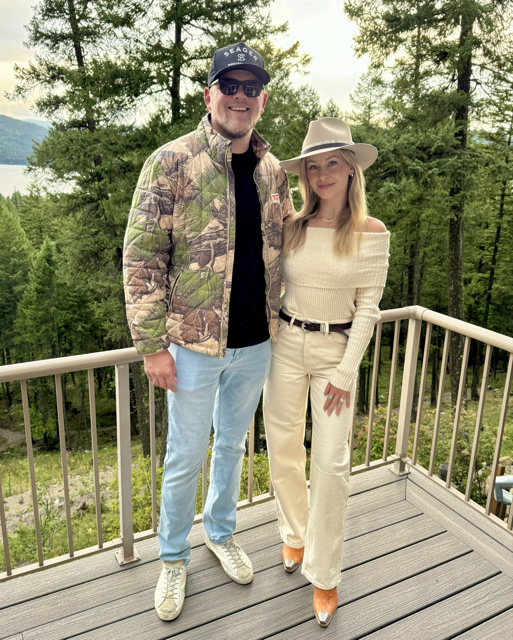 Jeans are Zara (not linkable) 

#LTKStyleTip #LTKSeasonal