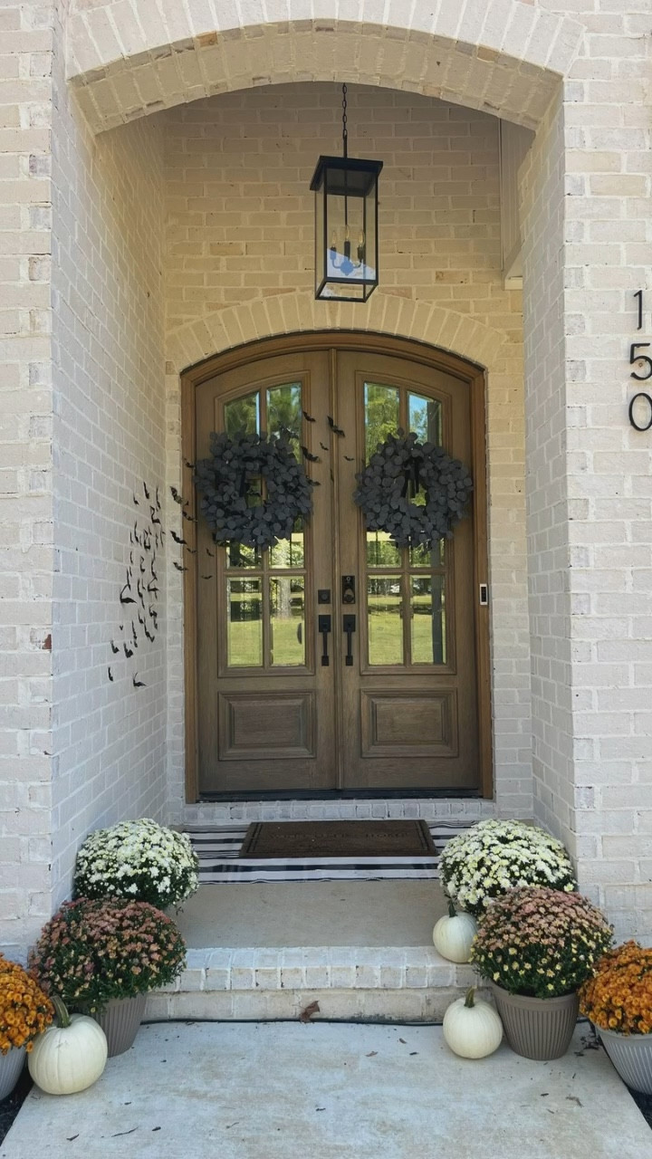 Halloween 2023 front porchh