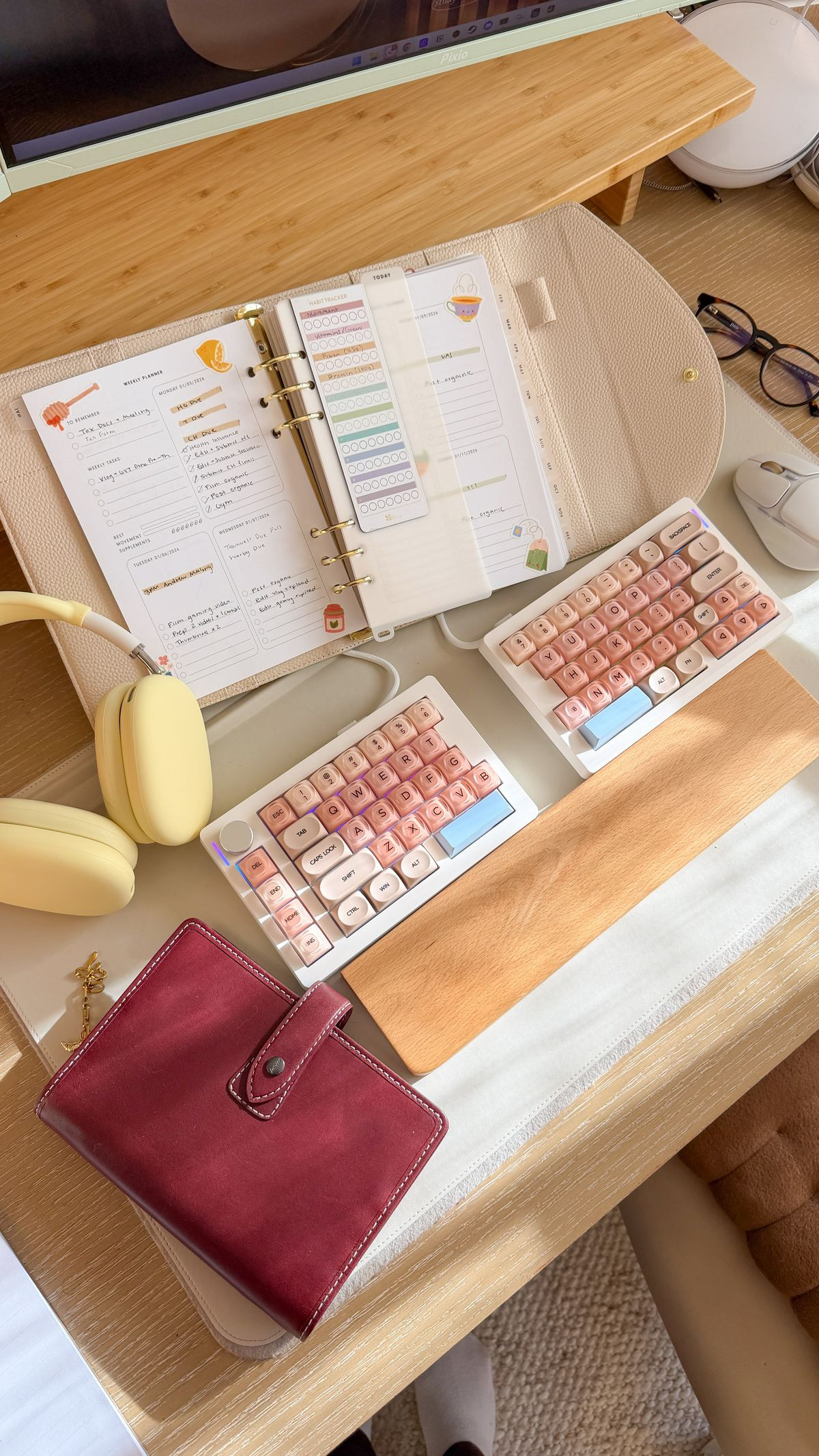 a little desk aesthetic refresh with my cute new keycaps for my mechanical keyboard. ⌨️🕯️🤎 

 #LTKdayinmylife #LTKHome