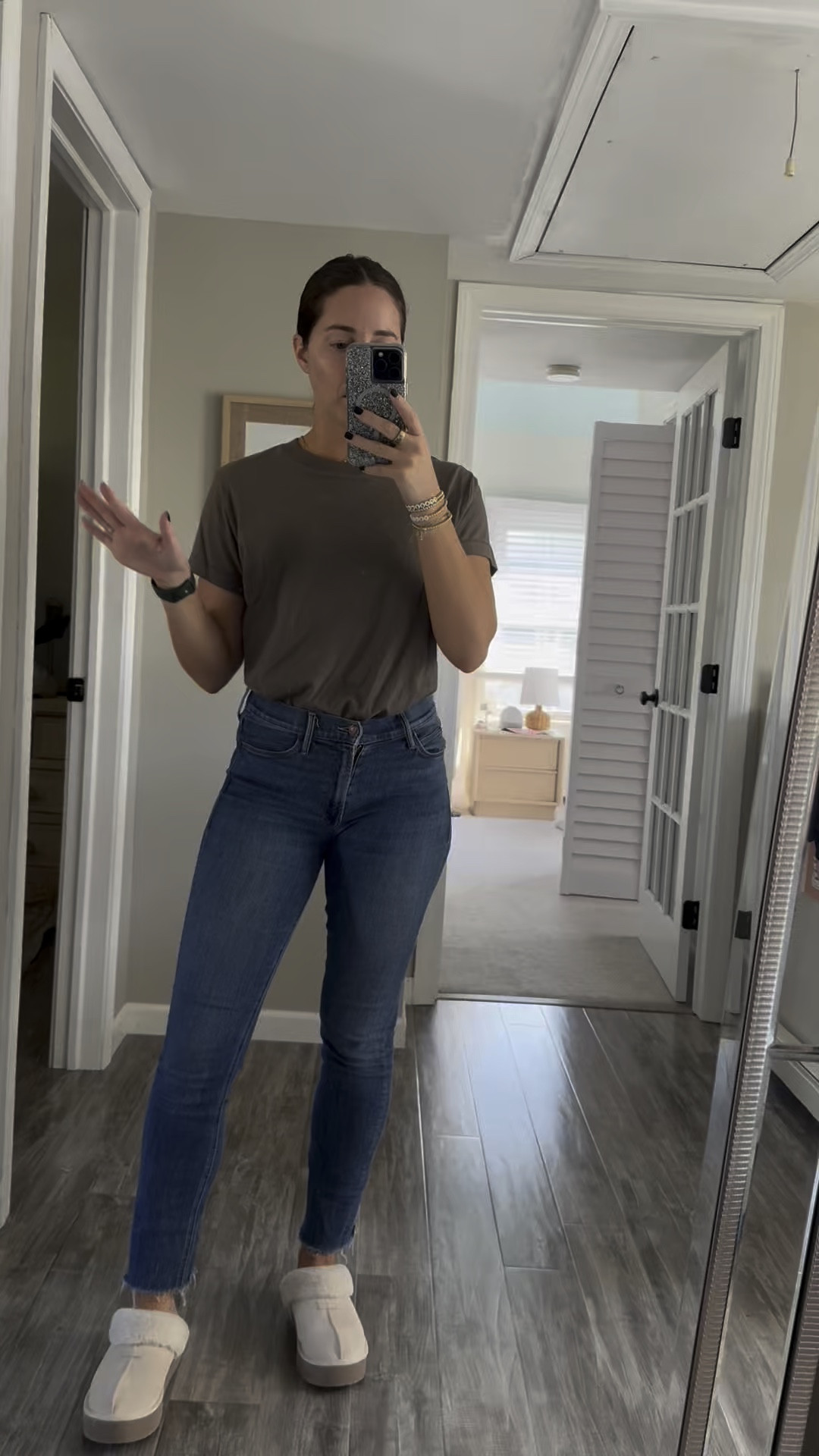 I’m a big fan of the Nuuds t shirt bodysuit - it’s SO good. Super comfortable and comes in a bunch of colors 

Size small
Jeans are tts


#LTKFindsUnder100 #LTKFindsUnder50 #LTKSaleAlert
