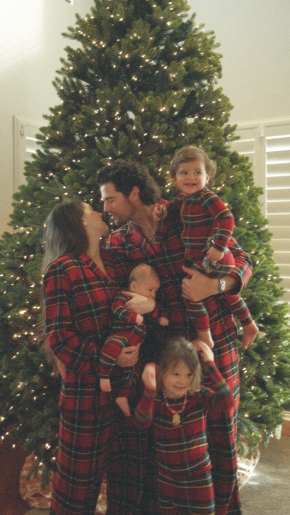 favorite tradition 🎄❤️

#LTKHoliday #LTKGiftGuide