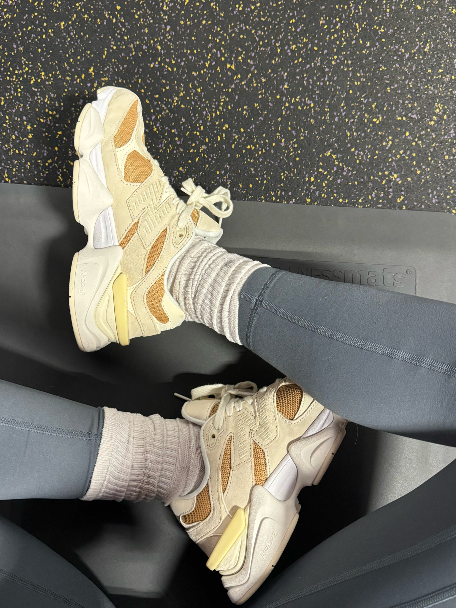 The IT sneaker of 2025 - New Balance 9060 in Sea Salt/Beige

#LTKActive #LTKWatchNow #LTKFitness