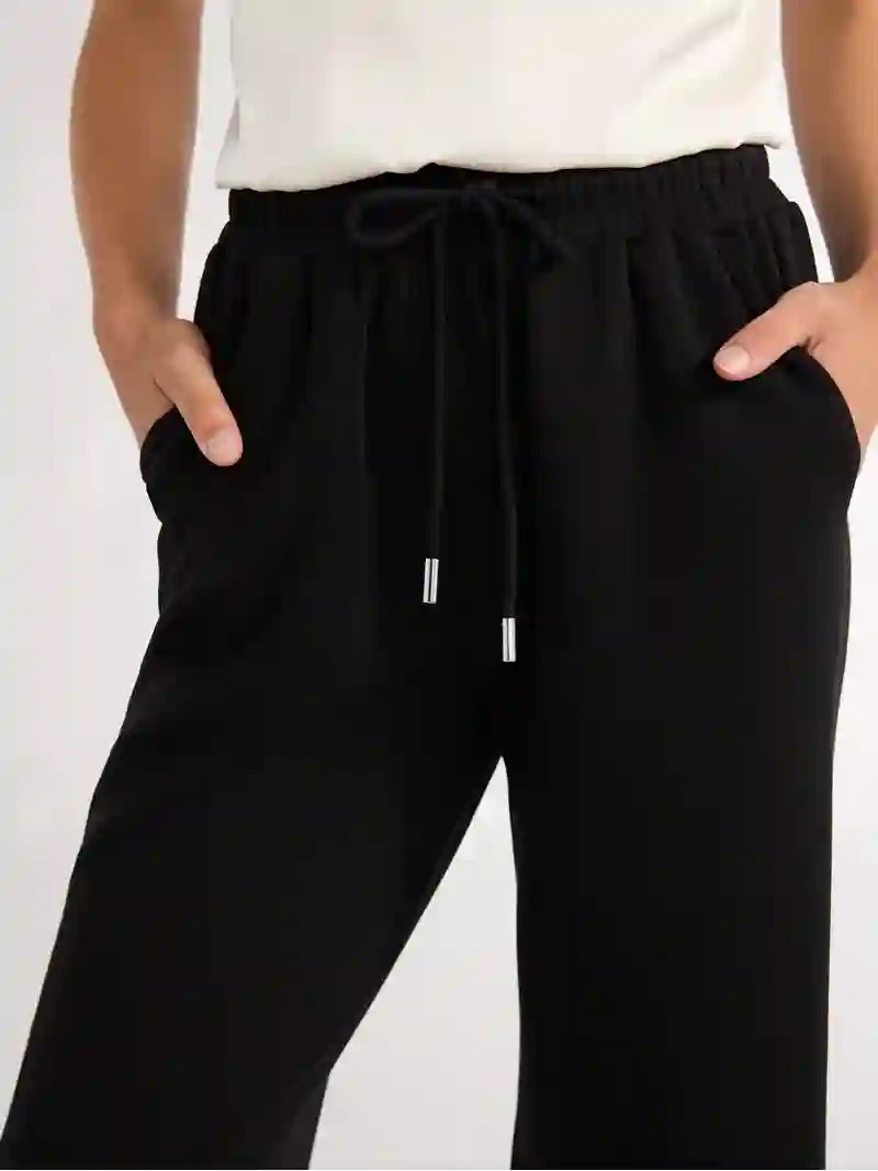 Scoop Women's and Women's Plus Ultimate ScubaKnit Cropped Sweatpants, Sizes XS-4X | Walmart (US)