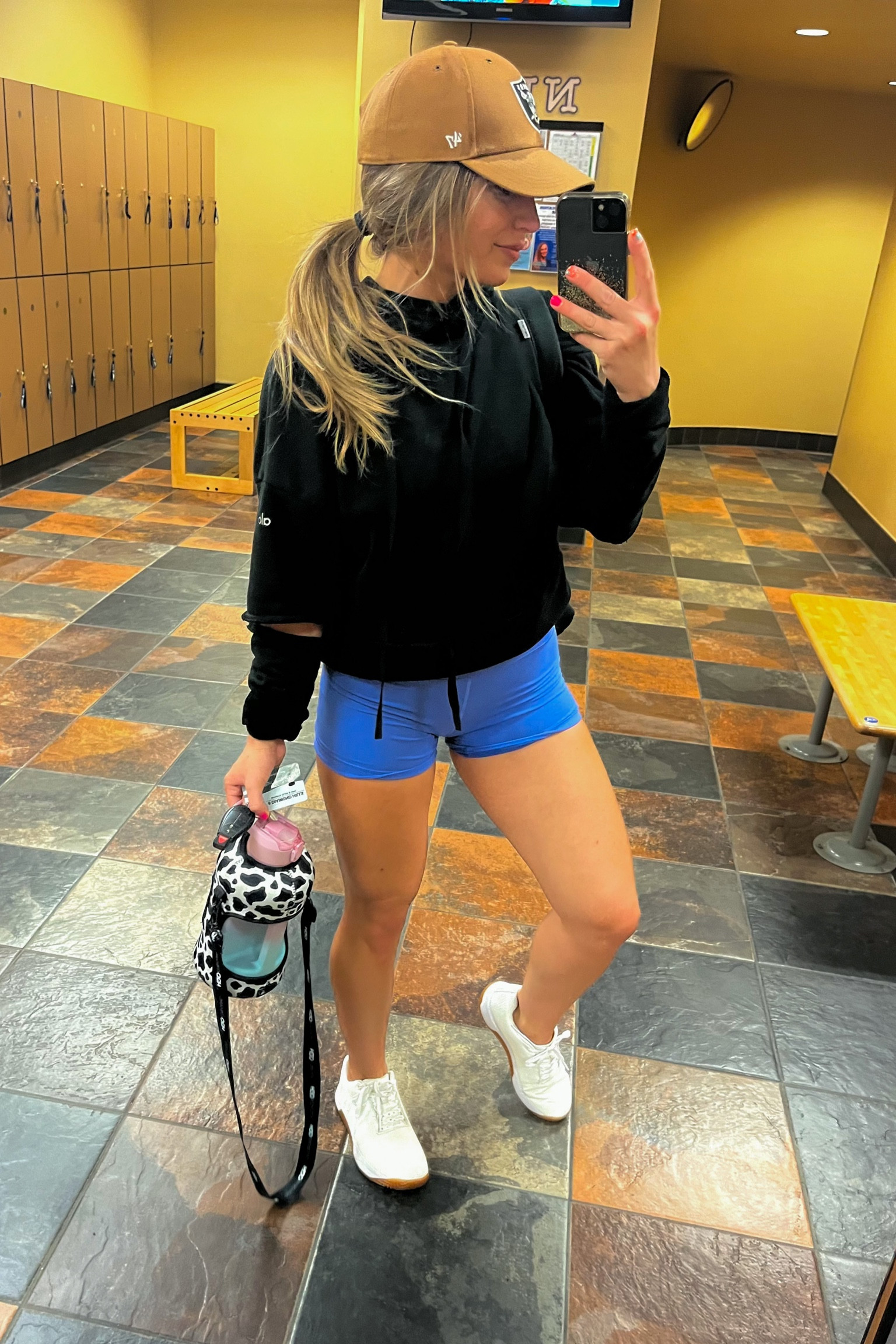 Obsessed with the Wild Indigo Lulu shorts!🤩 Wearing a size 4 in the 4” length! I’d say they run true to size. 