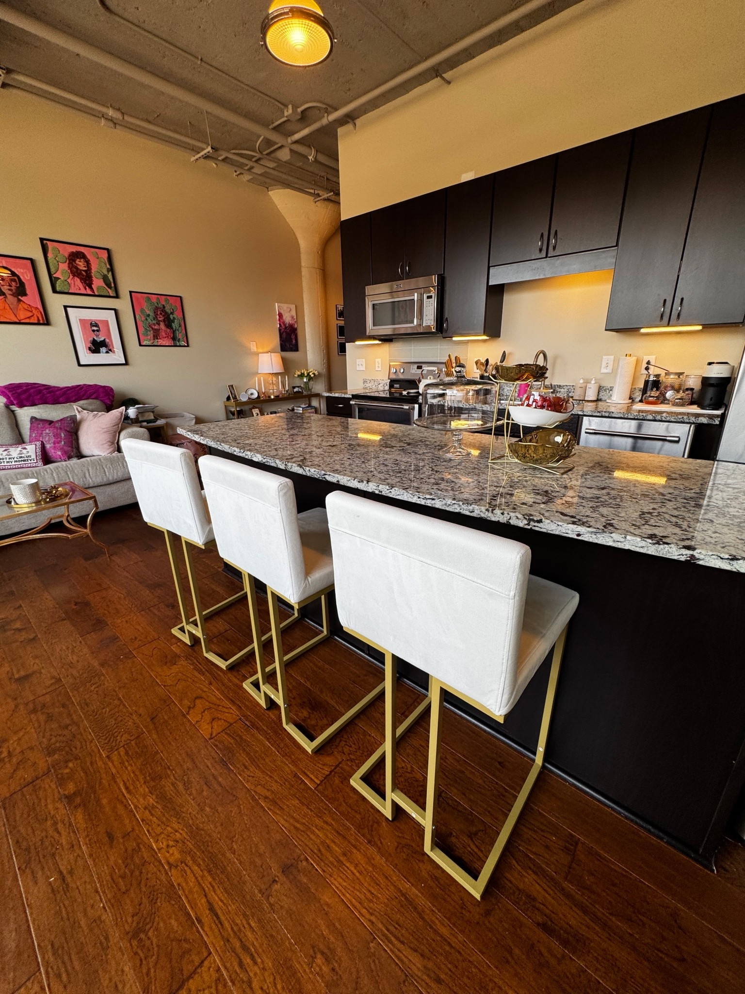 Living in an urban loft has been something that has been on my mind since my early 20’s. Here are some of the chic and feminine with a maximalist vibe pieces of my loft that I just love.



#LTKHome #LTKStyleTip