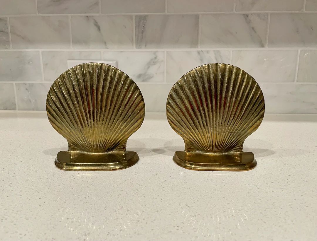 Vintage brass shell bookends/ Mid Century brass shell bookends/ Hollywood regency brass bookends | Etsy (US)