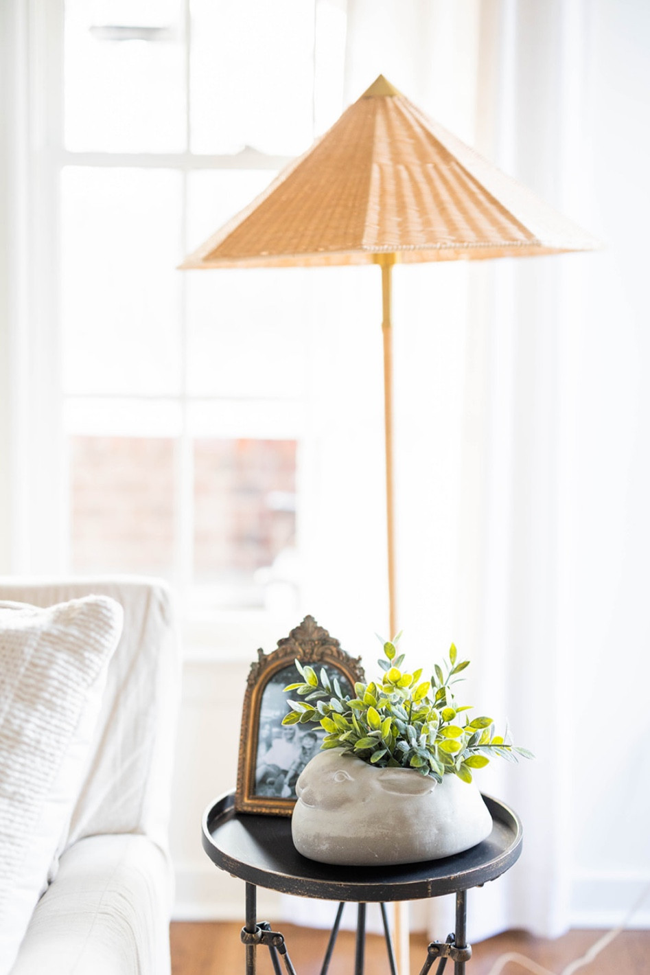 Spring decor // Home decor // Living room // Amazon finds // Amazon must haves // Easter

#LTKhome #LTKSeasonal #LTKstyletip