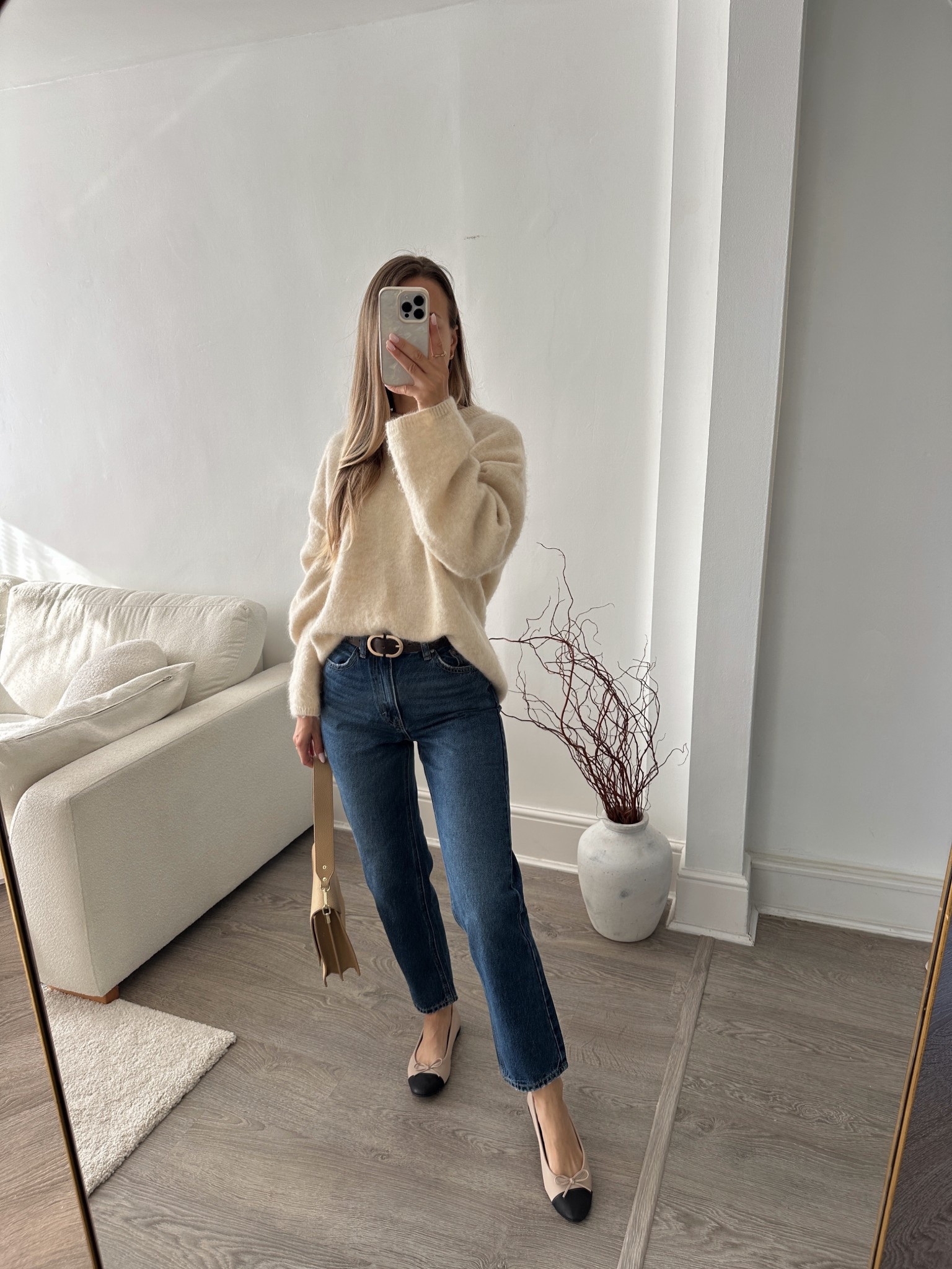 Simple and casual everyday autumn outfit 
Mom jeans , cosy jumper 

#LTKuk #LTKeurope #LTKautumn