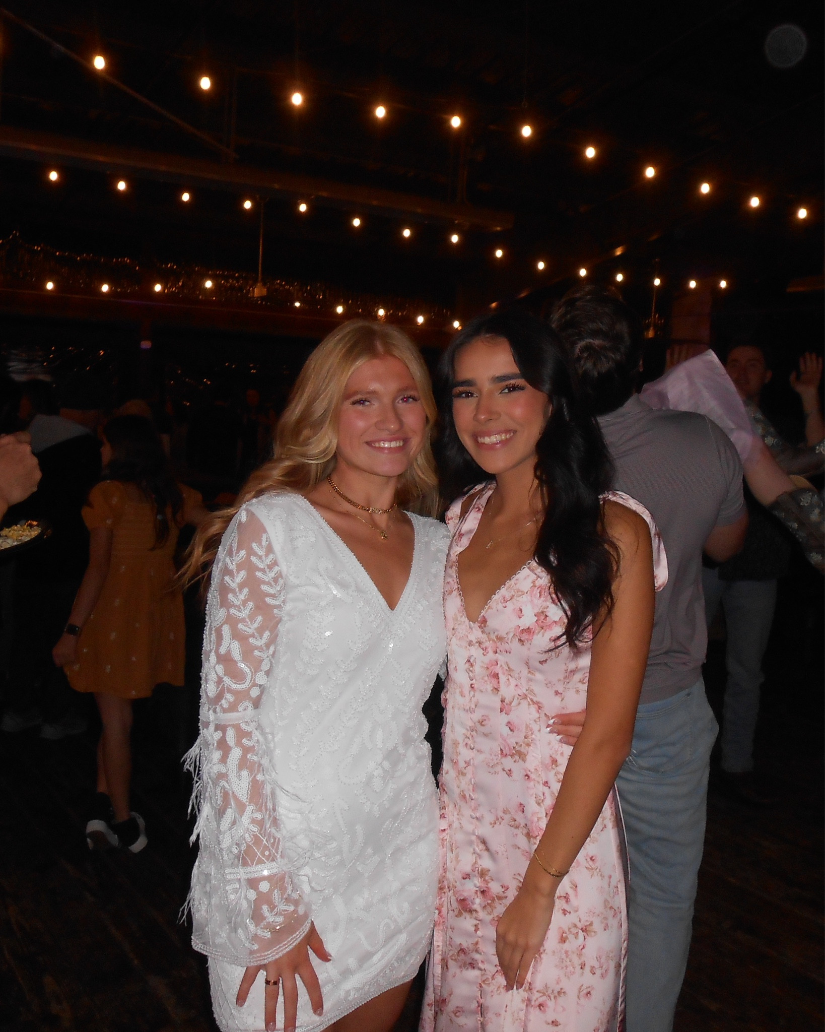 long sleeve white wedding rehearsal dinner dress



#LTKSeasonal #LTKParties #LTKWedding