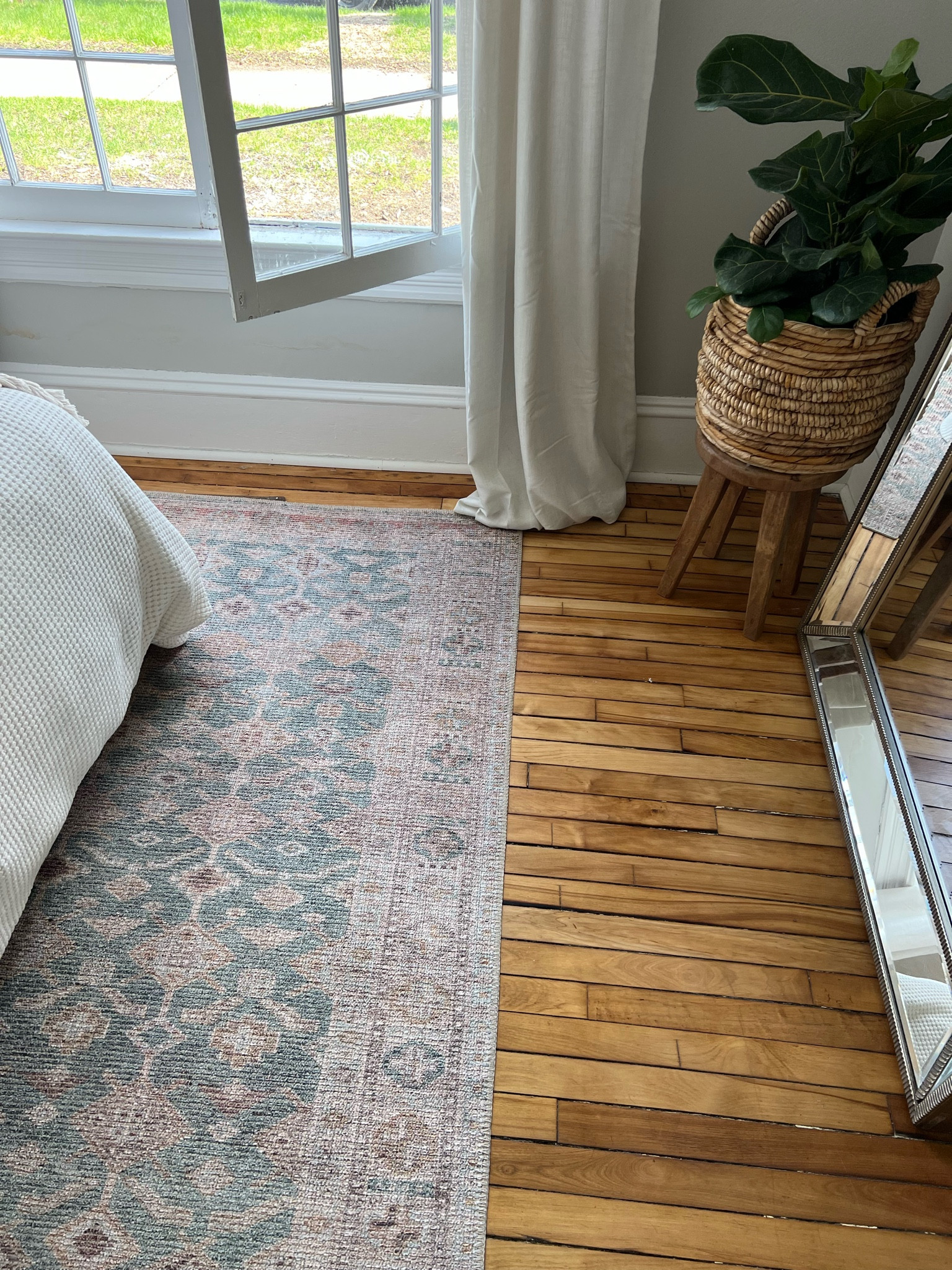 I am OBSESSED with my new Angela Rose by Loloi rug 🫶🏻 

#LTKhome