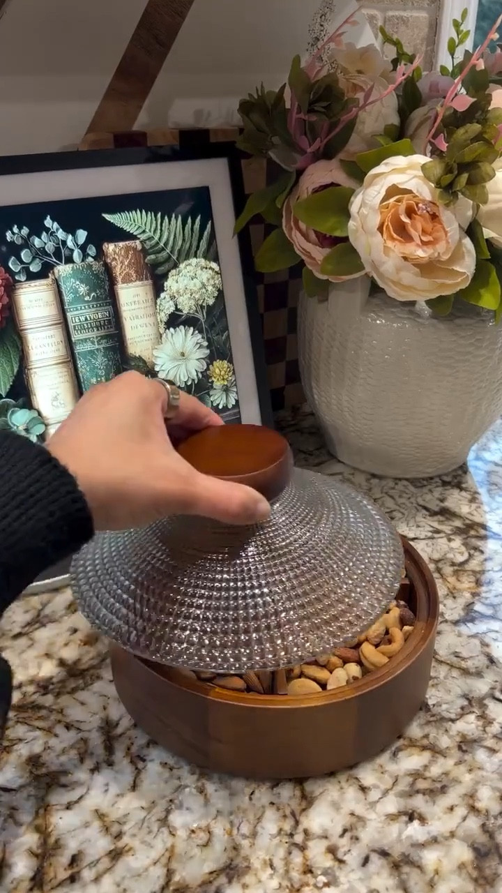 Aesthetic kitchen finds I didn’t know I needed… until now😍
 
From a snack box holder, two-tier fruit bowls, a set of trays with a stand, to a mug tree; these are the little upgrades that are not only aesthetic but practical!
Which  one would you get? @amazonhome 
#LTKSpringSale 



#liketkit 
@shop.ltk
https://liketk.it/5YJRM



#liketkit #LTKSaleAlert #LTKHome
@shop.ltk
https://liketk.it/60loE