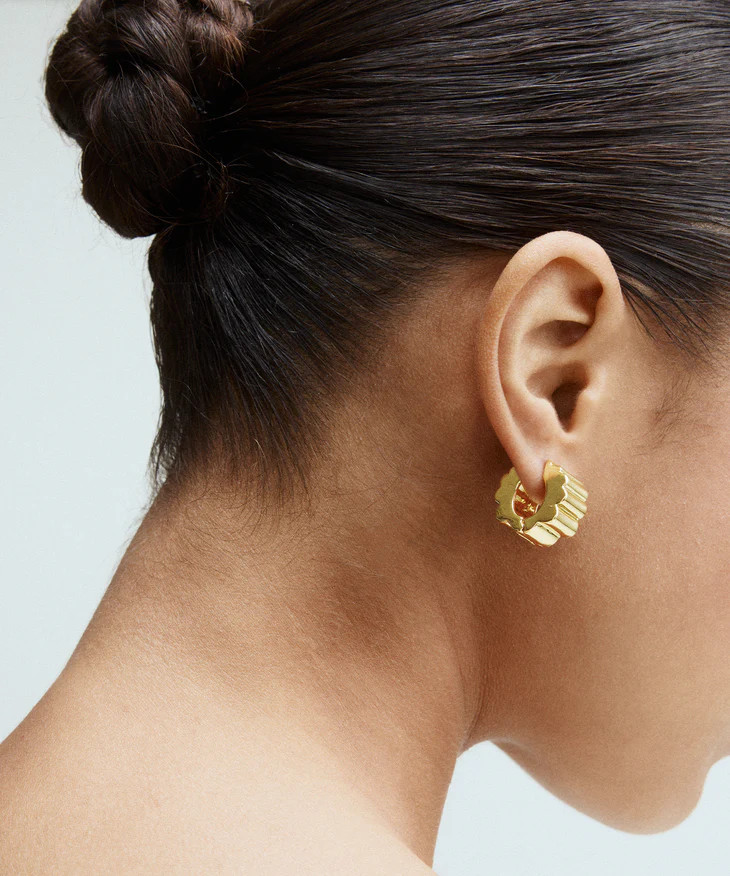 The Ripple Huggie Earring | Roxanne Assoulin