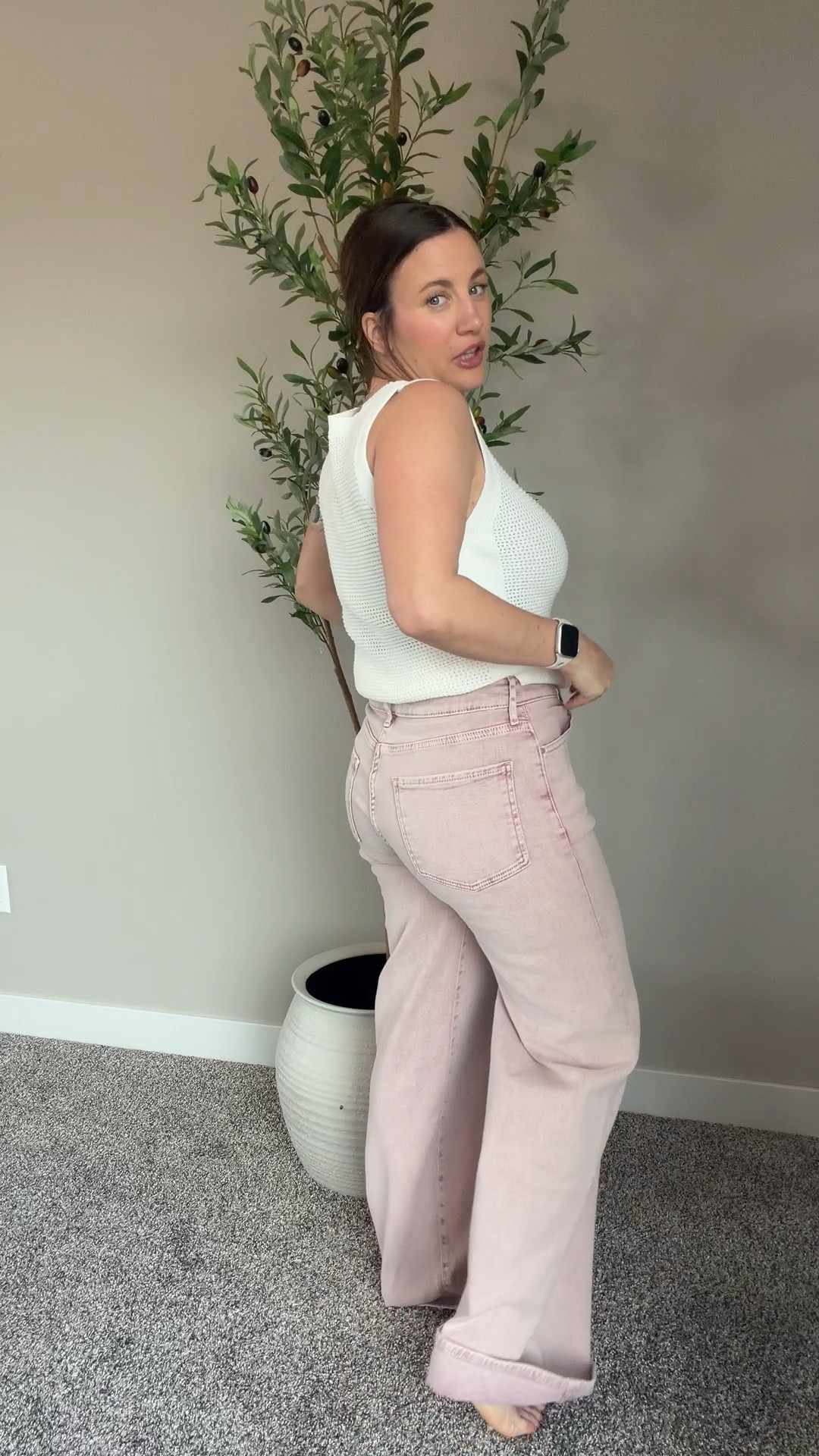 Love love these jeans but they aren't petite friendly! Such a fun denim for spring! 