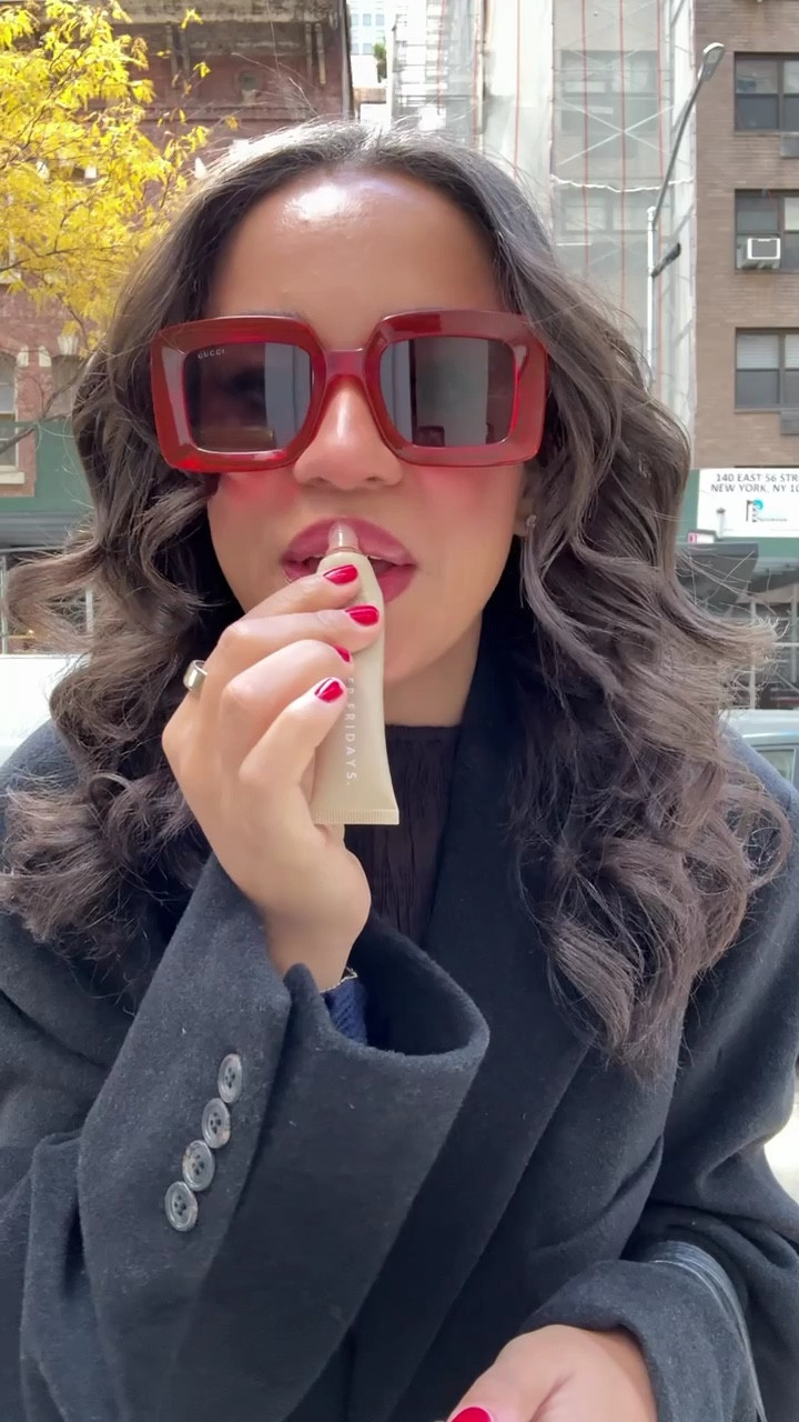 All about rich textures and warm tones for fall. Linking the brown maxi that goes with everything 🤎