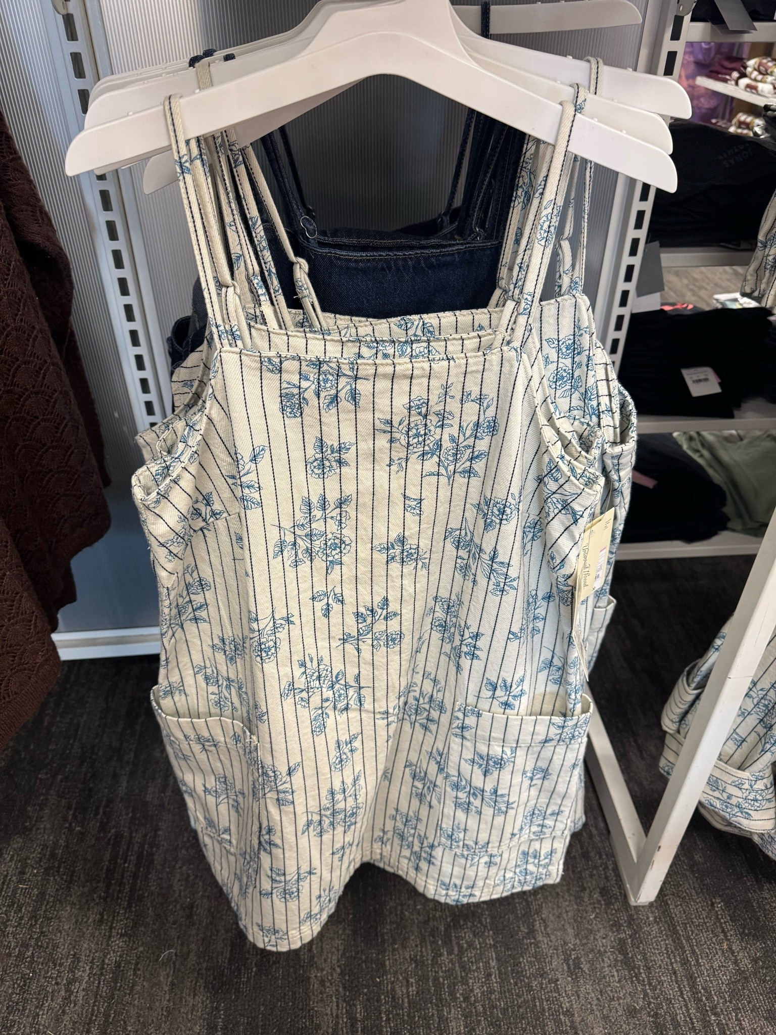 Target 🎯 Women's Denim Apron Dress - Universal Thread

#LTKootd #LTKSeasonal #LTKgrwm
