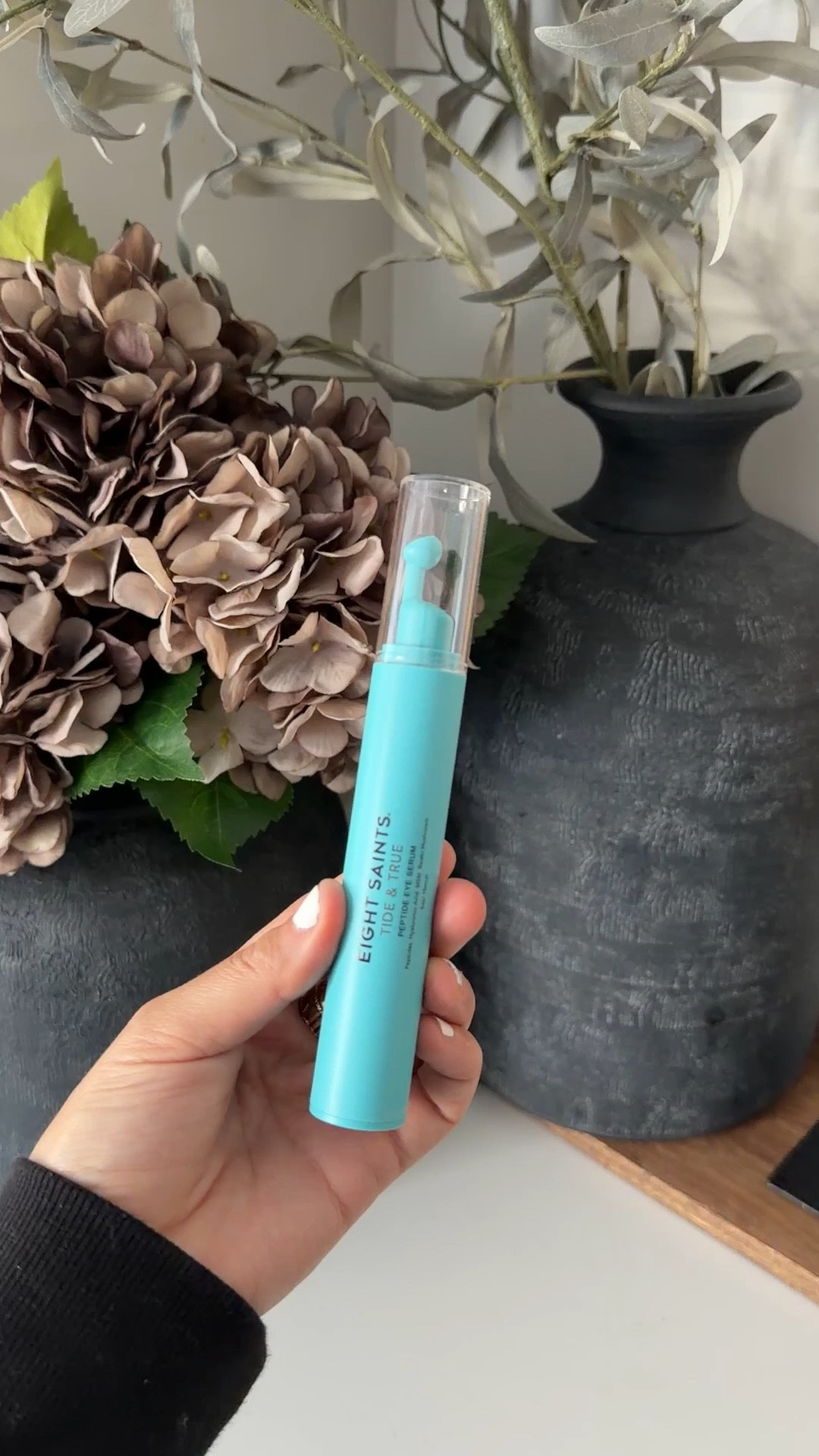 Eight saints tide and true peptide eye serum 