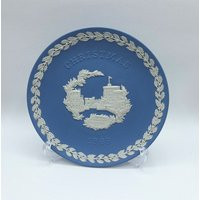 Vintage 1969 Wedgwood Blue Jasperware Christmas Plate Windsor Castle. 8 | Etsy (US)