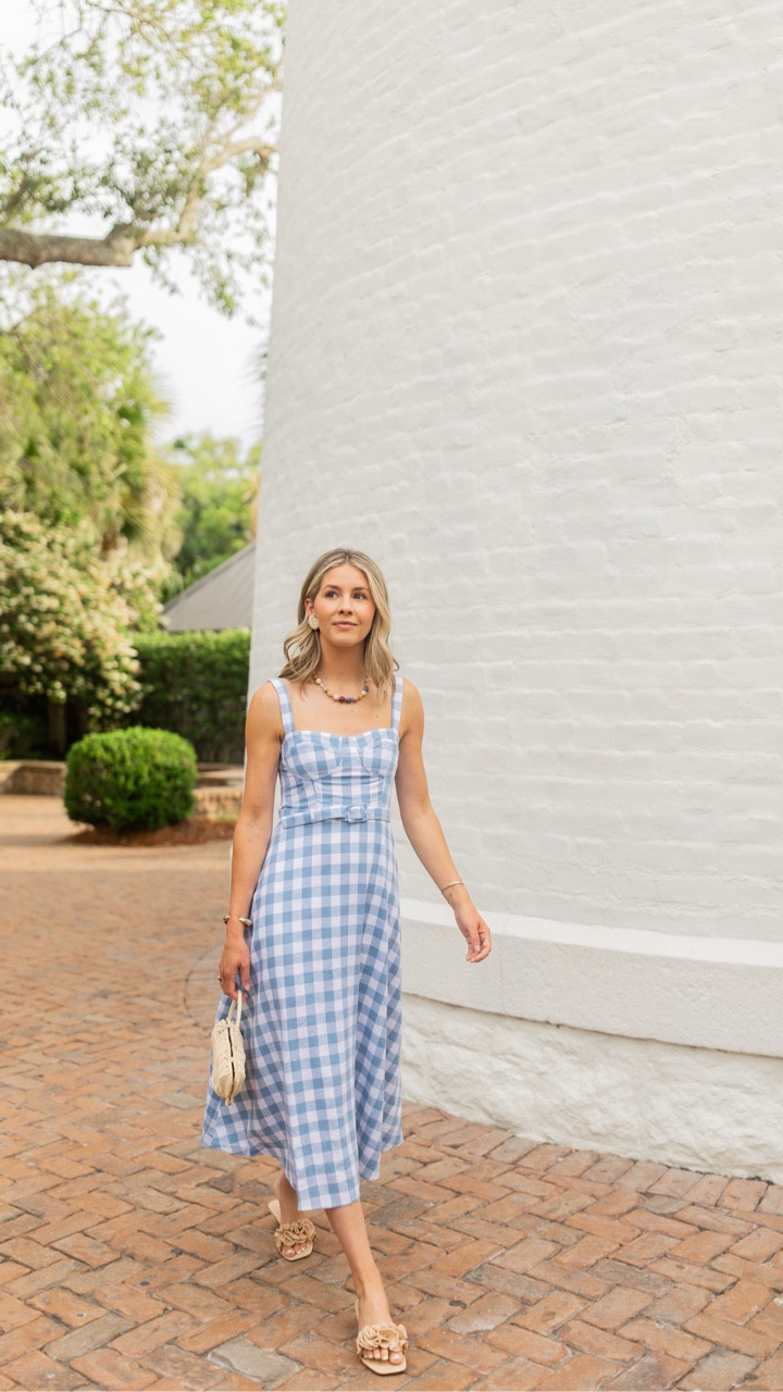 so impressed with these finds from @anntaylor lately… the perfect mix of polished staples and easy, elevated pieces for everything from work to summer plans. most are under $100, and this weekend you can take 40% off + $50 off $200+.

Everything runs a little big! I did an xs or 0 in everything but wearing a 2 in the red dress and gingham dress!

#LTKSeasonal #LTKootd