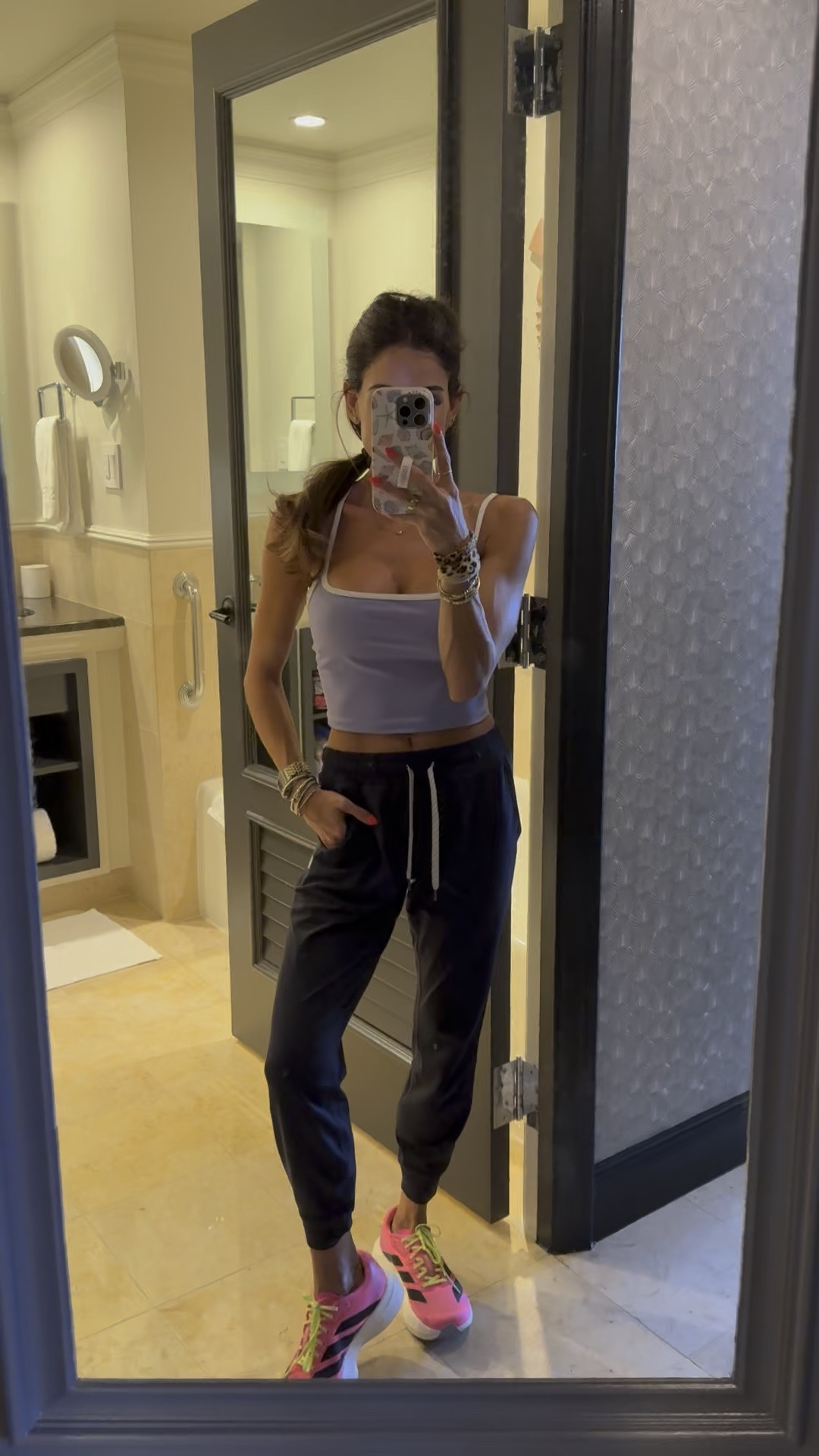 Travel outfit joggers size xxs tank xs sneakers I love
