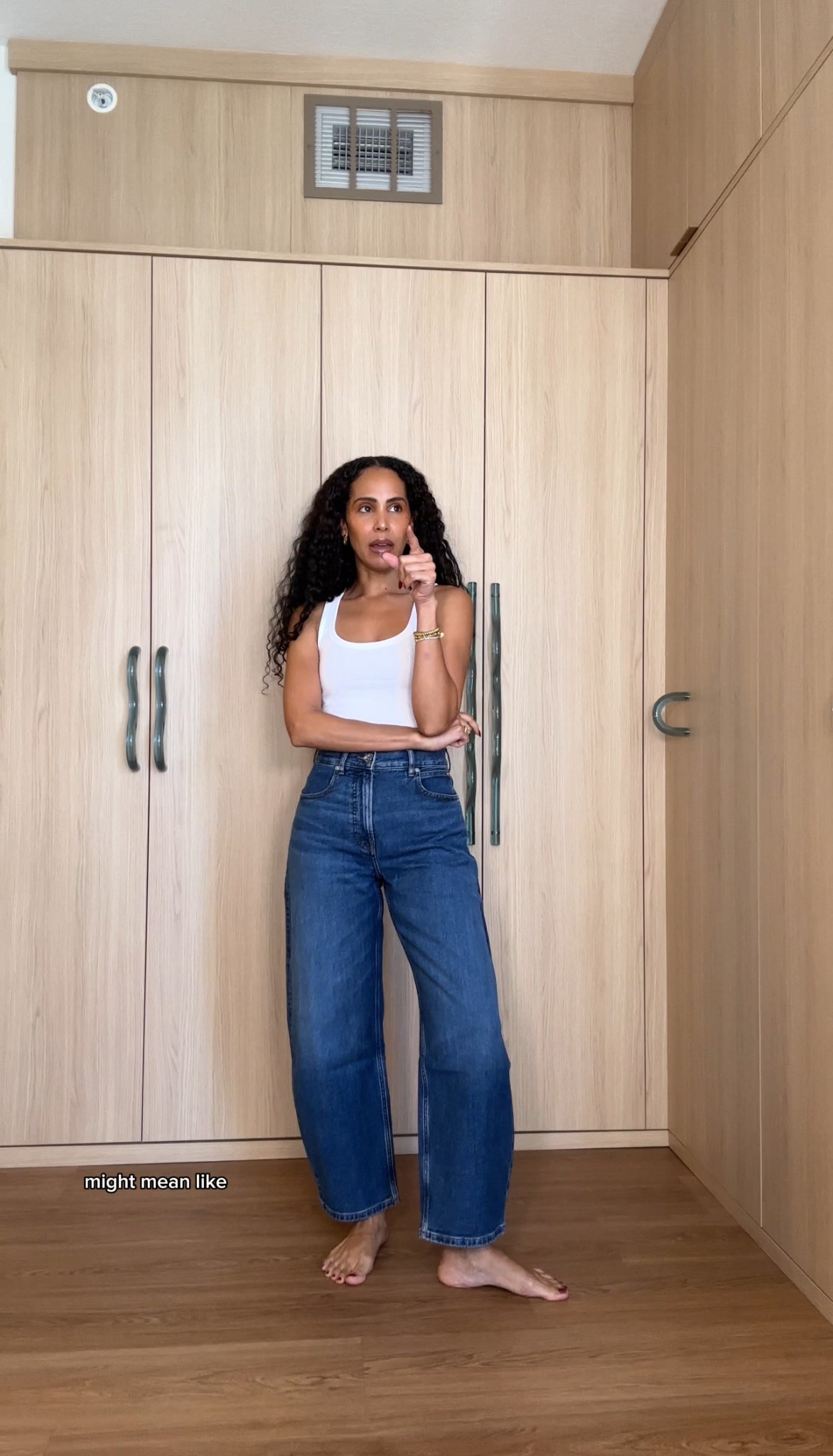 Trying on my favorite Everlane jeans 👖 The Way High Curve in 3 washes + the Way High Jean. Timeless, comfy, and so flattering... definitely closet staples!

Comment SHOP and I'll send you the links

#everlanejeans #denimhaul #tryonhaul #everlanewayhighcurve