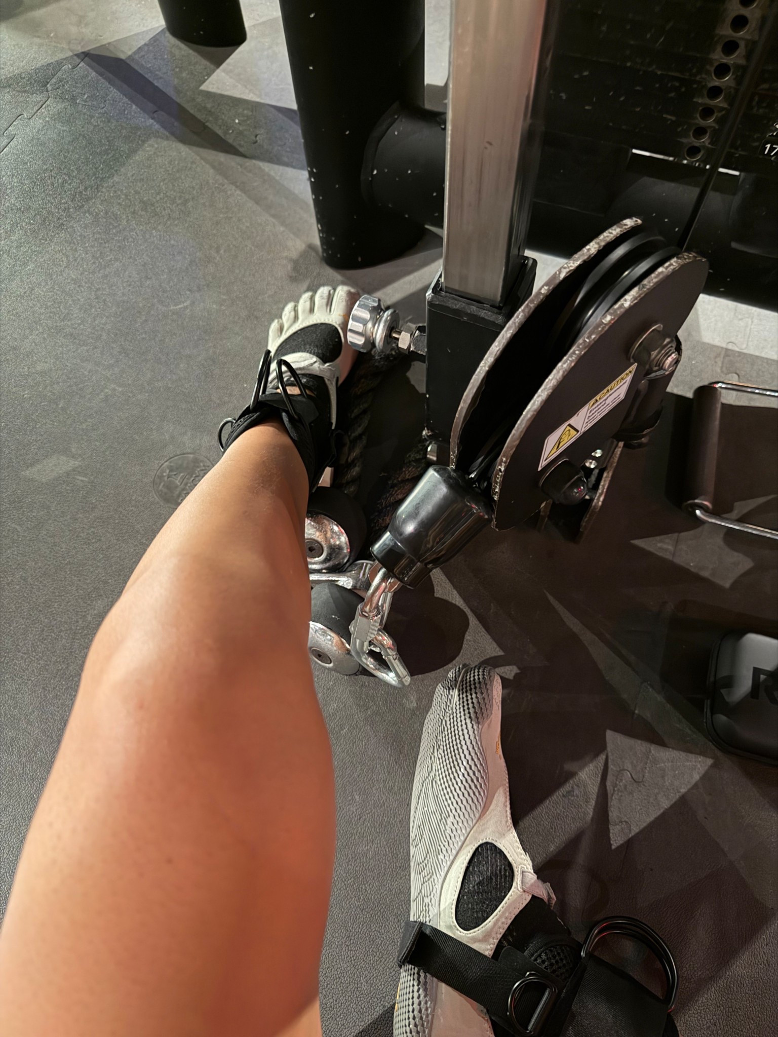 once you wear these #vibram v-soul shoes to the gym you can never go back to regular gym shoes! 

your toes get that stretch and stability without having to go fully barefoot. i love these so much and i swear by them😩💕 try them… your feet will thank me later! 

#gym #fitness #workout #healthnut #feethealth #shoealternative

#LTKfitnessgoals