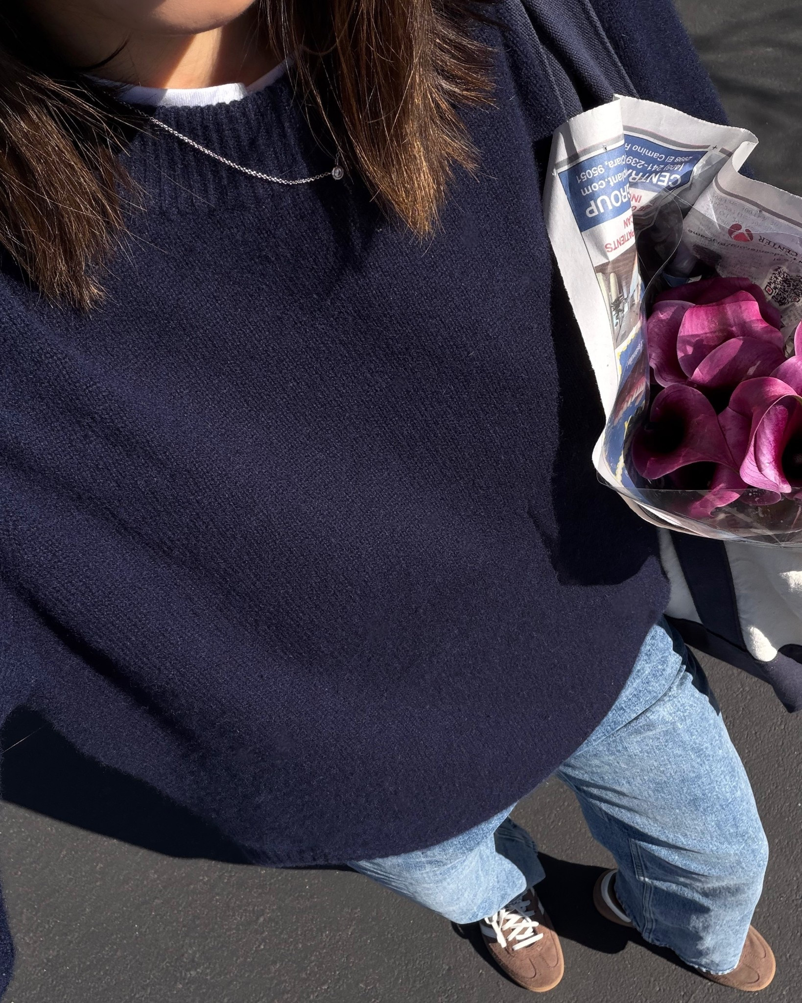 Saturday farmers market + park ootd 

Mom outfit / casual spring outfit with sneakers



#LTKootd