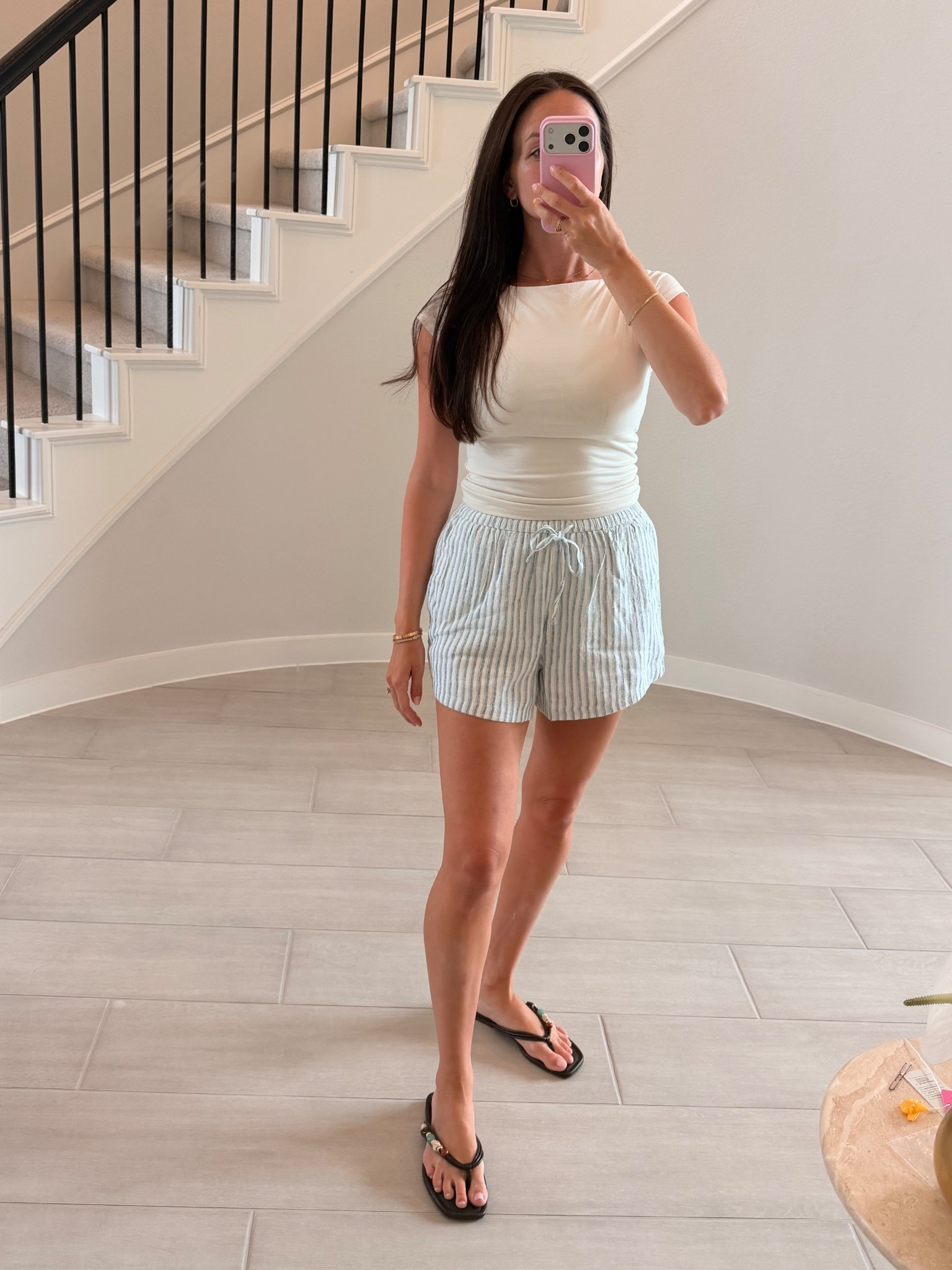 Comfy sahm spring outfits 💐
Obsessed with this stripe shorts, anything stretchy basically ! 

#LTKmomlife #LTKdayinmylife #LTKgrwm