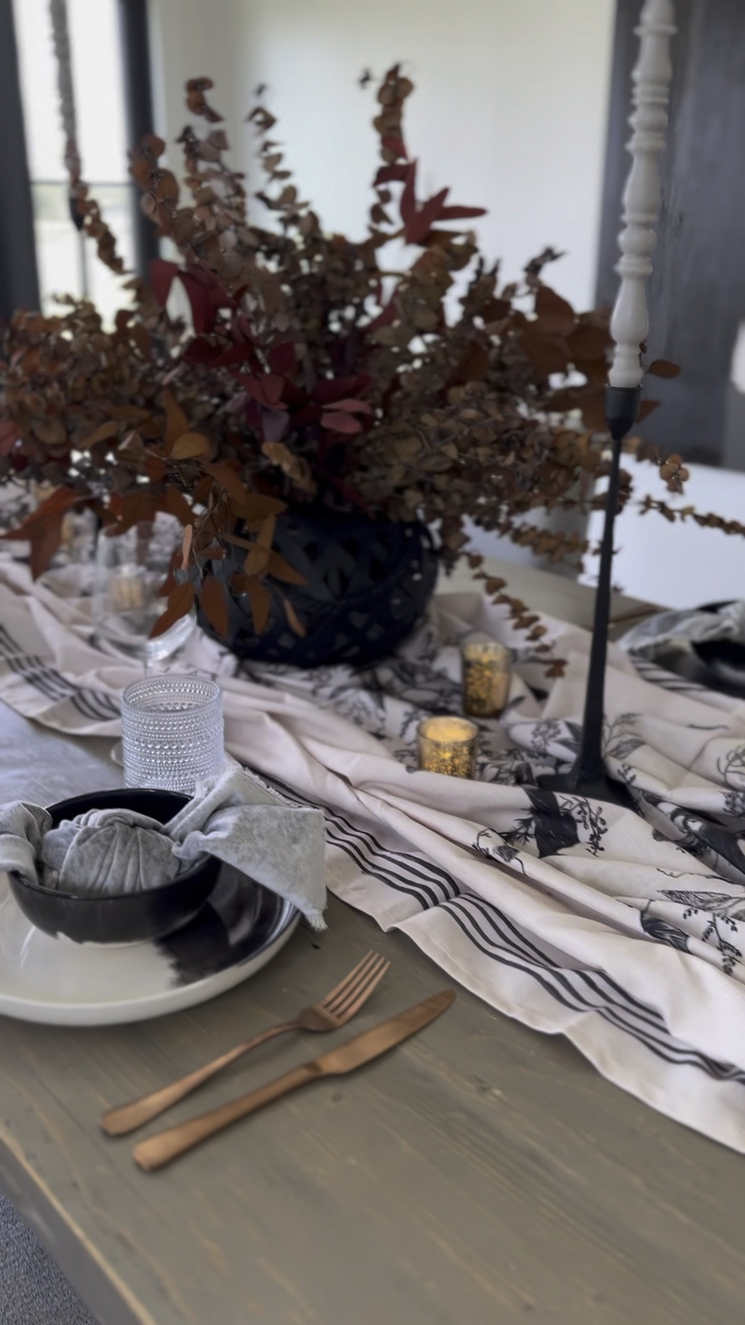 Fall table scape! Fall decor ideas! Follow Making Me stop for more ideas on simple
Seasonal decorating! 


Halloween, fall decor, fall inspo, table setting, dinnerware 

#LTKSeasonal #LTKHoliday #LTKHalloween