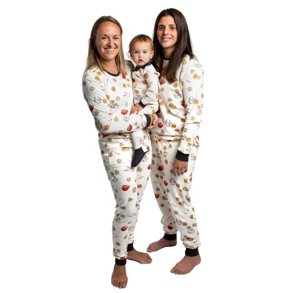 Holiday Matching Family Pajamas Made with Organic Cotton | Burts Bees Baby