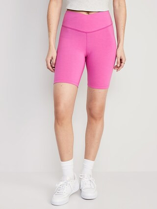 Extra High-Waisted PowerChill Crossover Hidden-Pocket Biker Shorts for Women -- 8-inch inseam | Old Navy (US)