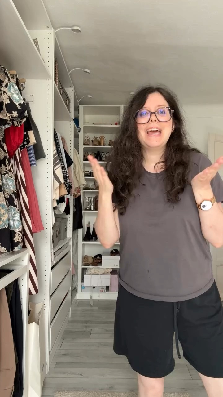 Est-ce que c’est stylé ou juste Pinterest ?

Cette semaine, j’ai essayé de reproduire un look plus estival repéré sur Pinterest.
Parce qu’il y a quand même des tenues qui sont magnifiques en photo… mais beaucoup moins convaincantes une fois dans la vraie vie 😅

Alors, stylé ou juste Pinterest ?

#LTKsummer #LTKstyletip #LTKmodest