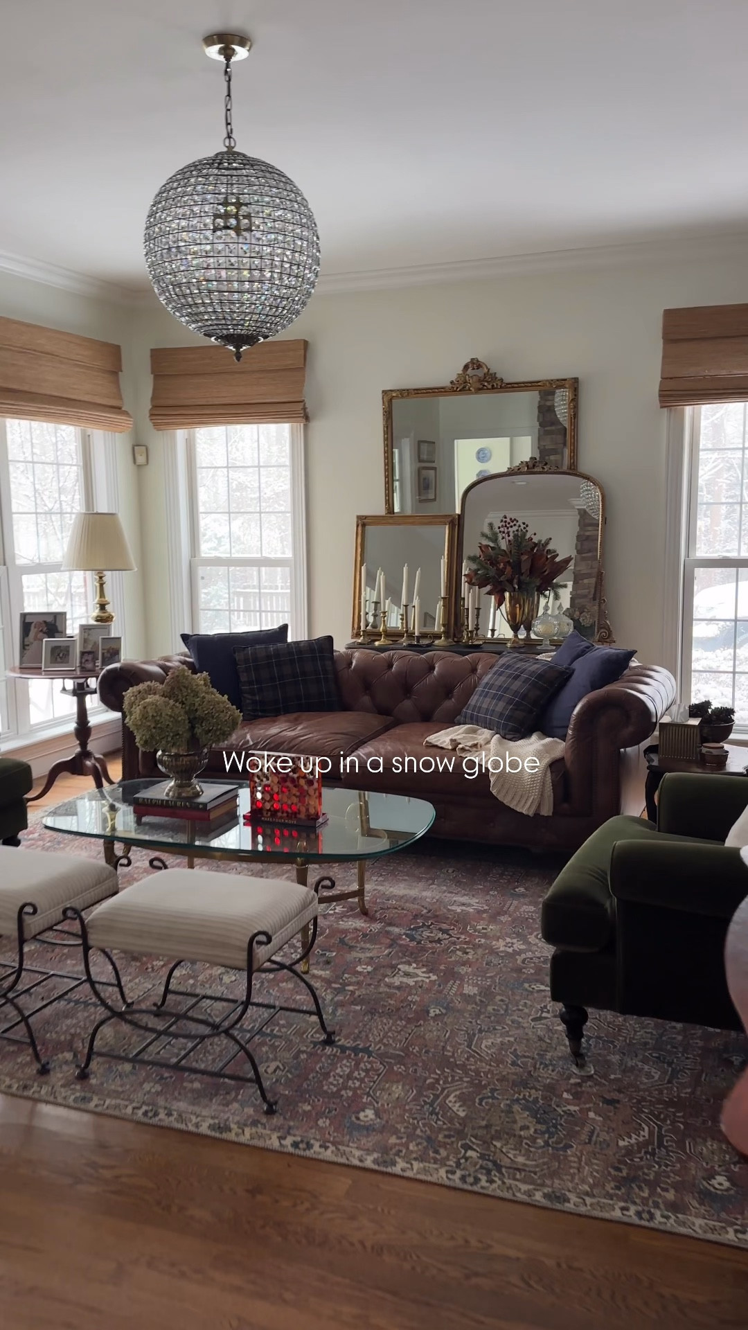 Woke up in a snow globe ❄️☃️