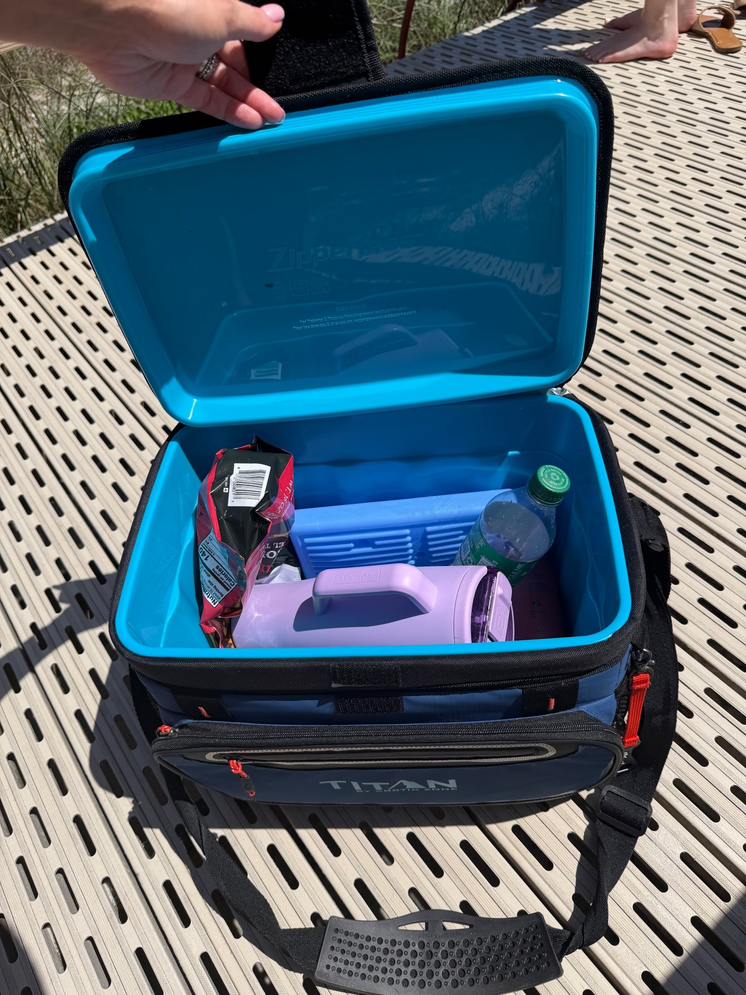 One of the best coolers we’ve ever used! Can fit a full bottle of champagne standing up too lol 