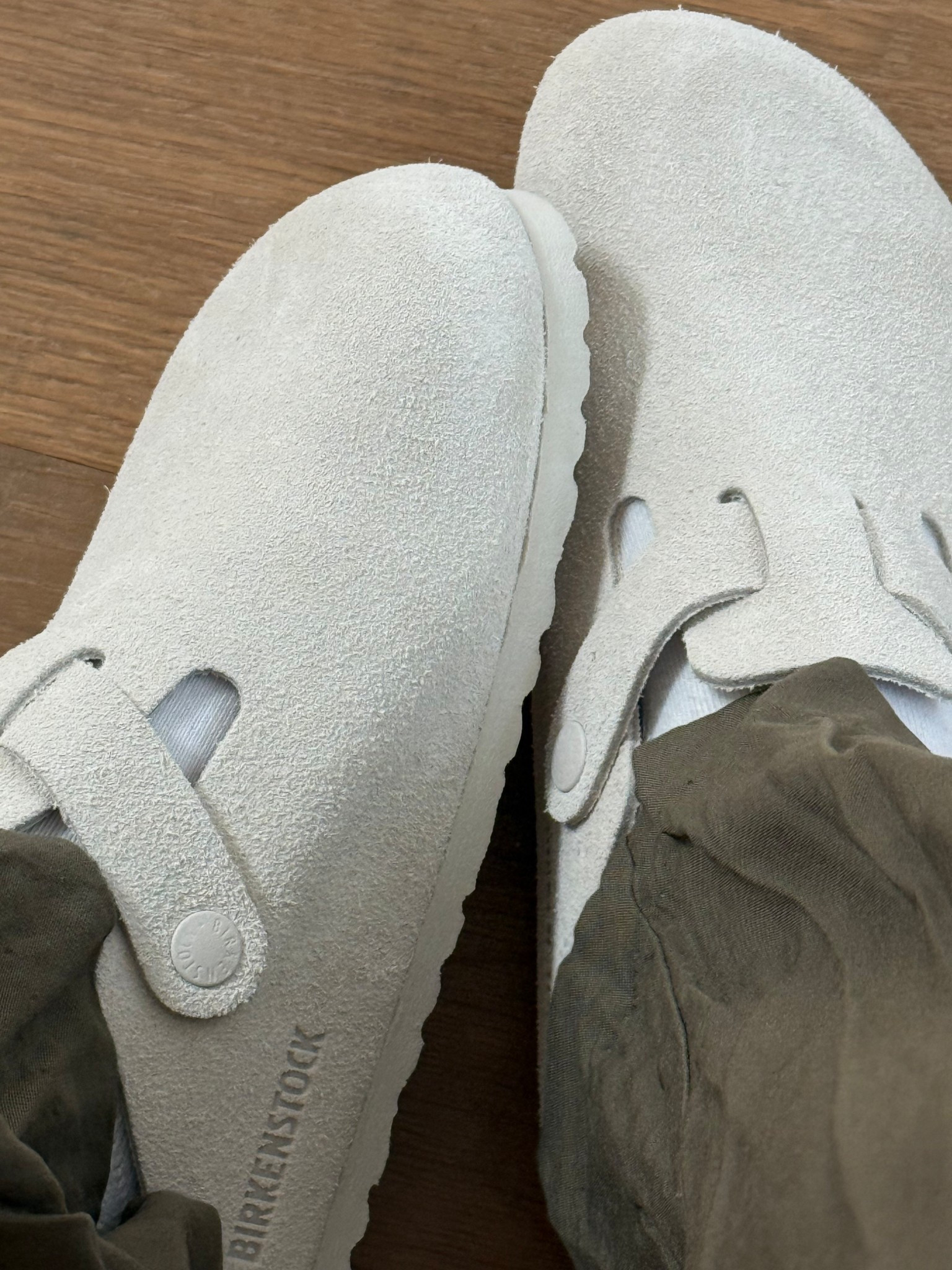 🤍 

Neutral Birkenstocks | Cream Birkenstocks | White Birkenstocks | White Clogs | Neutral Shoes | Spring Shoes | Shopbop Shoes | Shopbop Sale | 

#LTKFindsUnder100 #LTKStyleTip #LTKShoeCrush