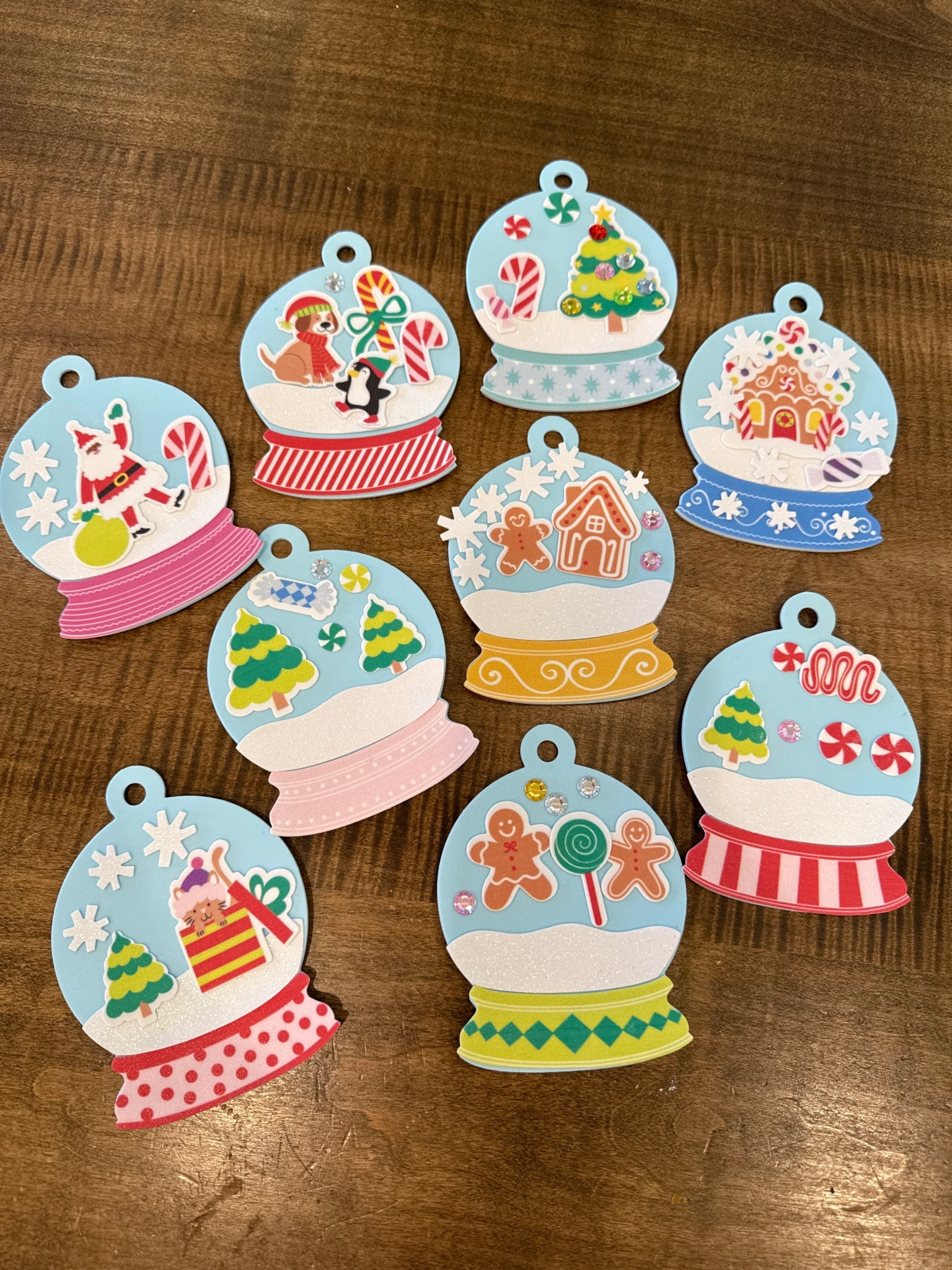 Kid friendly ornament craft for the WIN 💥

#LTKKids #LTKSeasonal #LTKHoliday