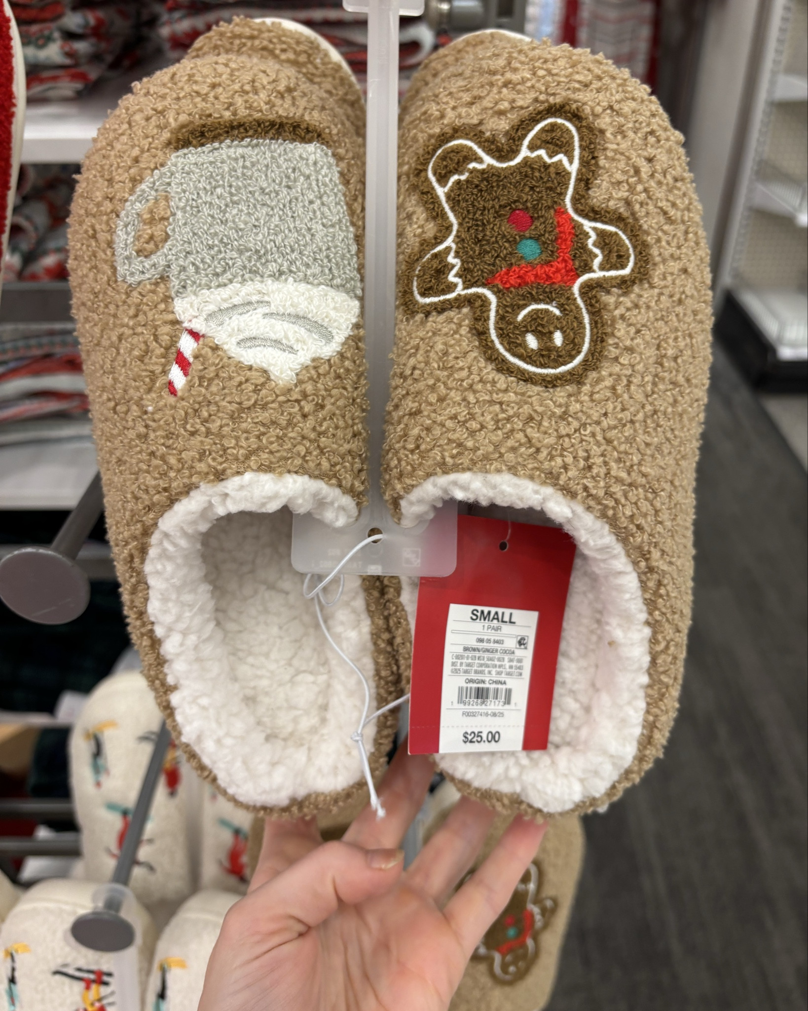 Cutest Holiday Slippers found at Target today 

#LTKGiftGuide #LTKFindsUnder50 #LTKHoliday