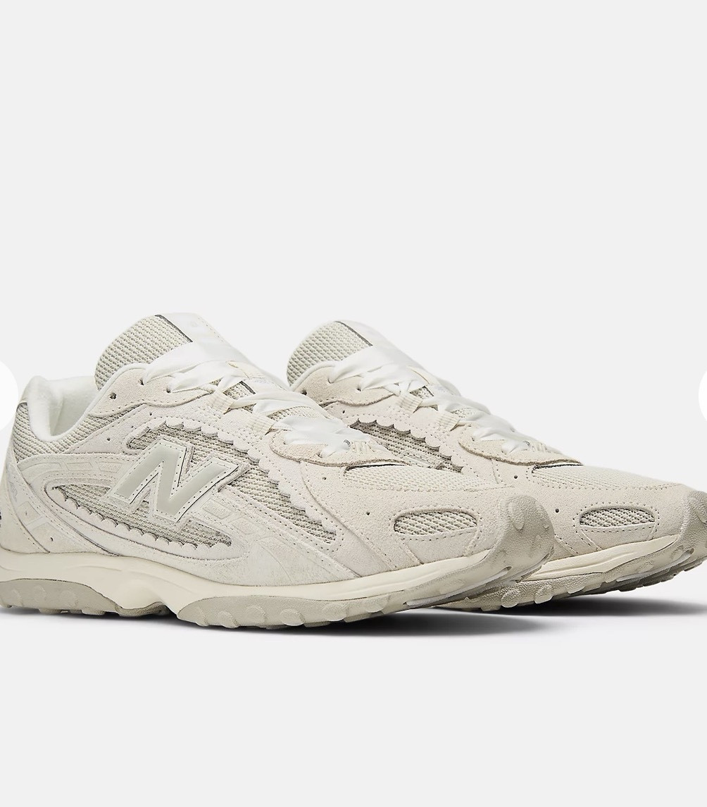 Girly new balances with ribbon laces 🎀 

#LTKgrwm #LTKdayinmylife #LTKootd