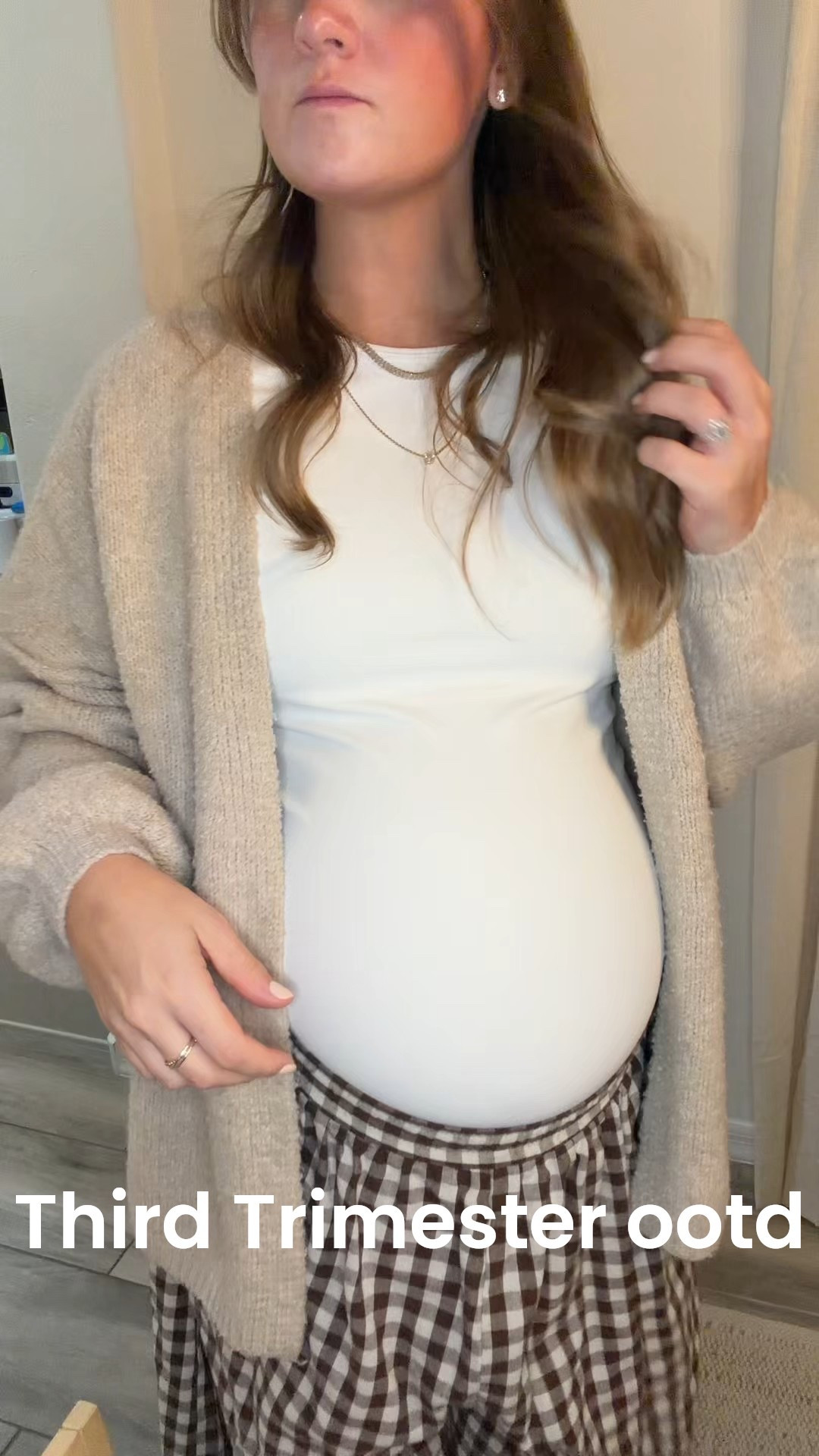 Bump friendly, non maternity ootd 

Gingham pants, cozy cardigann

#LTKBump #LTKSaleAlert #LTKootd