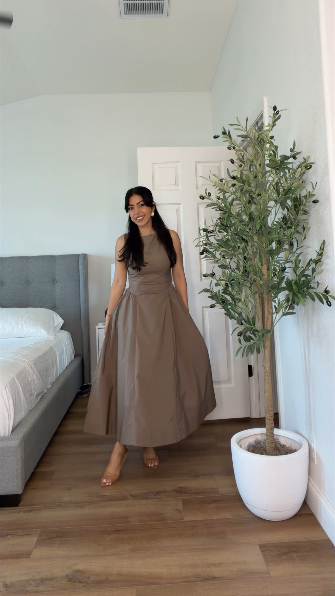 I just poplin dresses 
Wearing size small 2. 


Poplin dress, classy dress, aritzia dress, cotton dress. Summer vacation outfit 

#LTKootd #LTKgrwm #LTKSeasonal