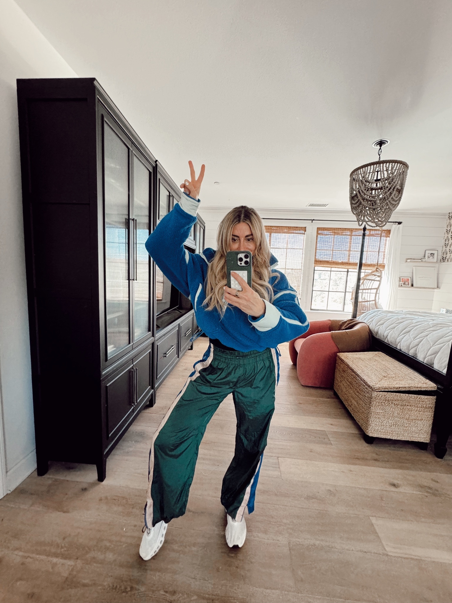 Ready for the slopes! I own this jacket is like 50 colors size small, track pants are size small, sneakers size 8

#LTKstyletip #LTKSeasonal #LTKfitness