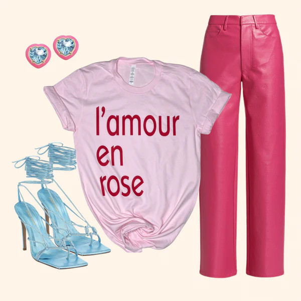 Love in Pink Graphic Tee Shirt ( Retail Vinyl ) | Sassy Queen