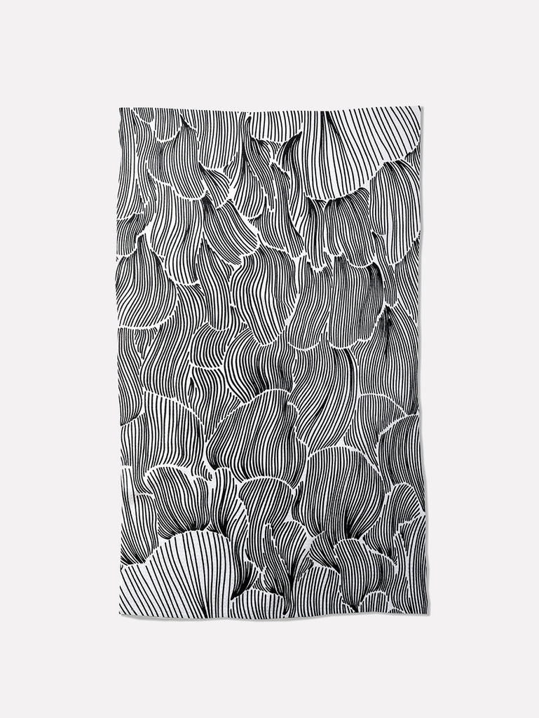 L'AVANT x Geometry Kitchen Towel - Posh Petal Black | L'AVANT Collective
