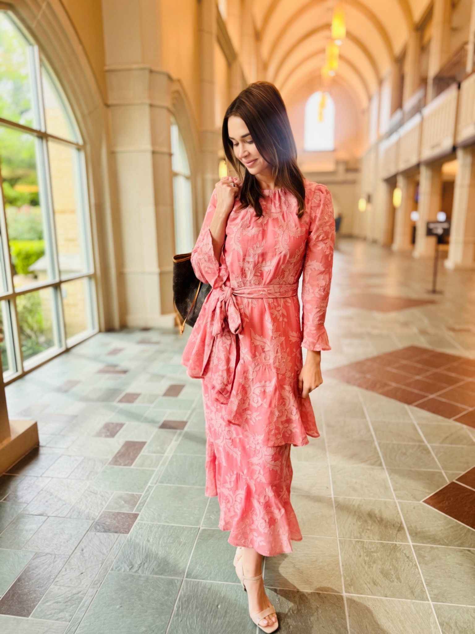 When that light hits just right…😍

I couldn’t say no to this beautiful spring/summer dress. This is so perfect for wedding showers, baby showers, pretty much everything! I’m even planning on wearing it to a more casual daytime wedding. @Tuckernuck 

#LTKSeasonal #LTKootd #LTKOver40