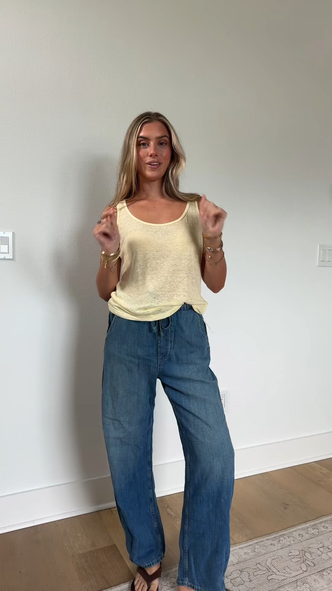 Gap size xs/24/00 high rise easy barrel jeans. The feel of a baggy, elevated. In non-stretch denim. Cut with a wide, curved leg. Styled with the linen blend tank top size XS

#LTKootd #LTKdayinmylife #LTKSeasonal