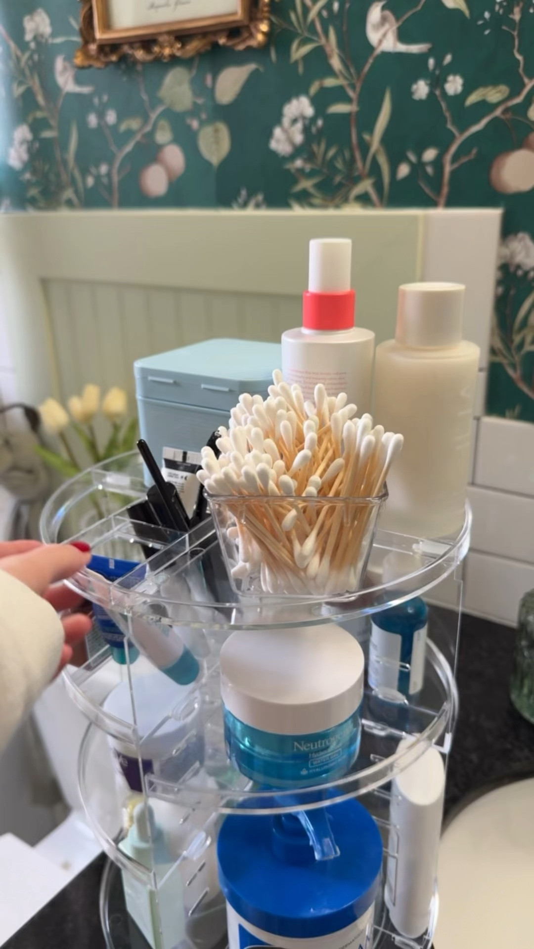 Bathroom organizer! 
